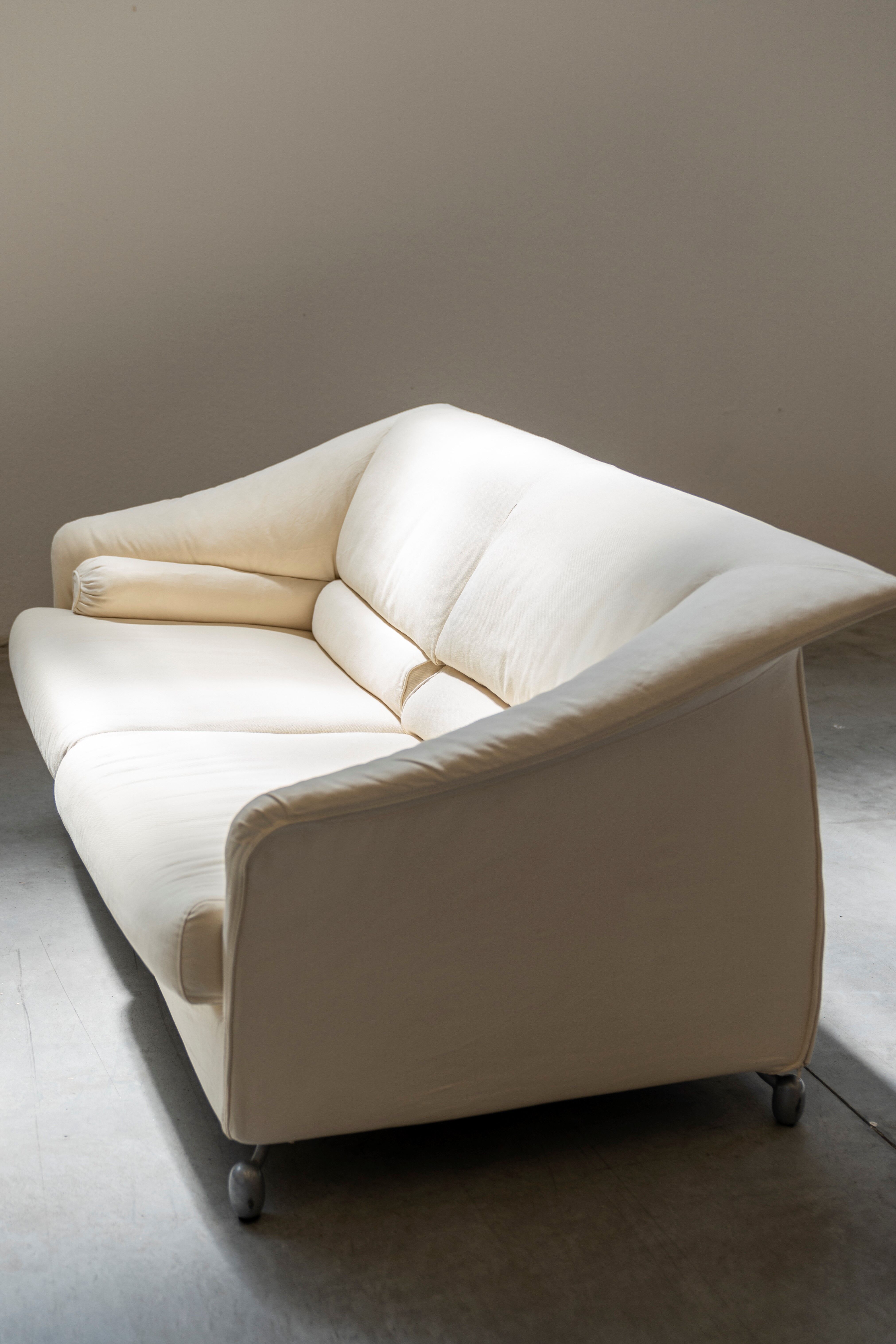 White sofa 2 places Molteni