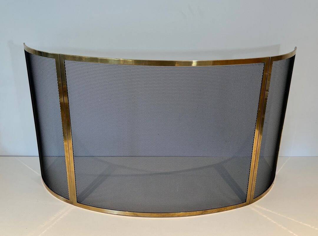 Curved Black Steel Mesh Fire Screen Design with Brass Frame