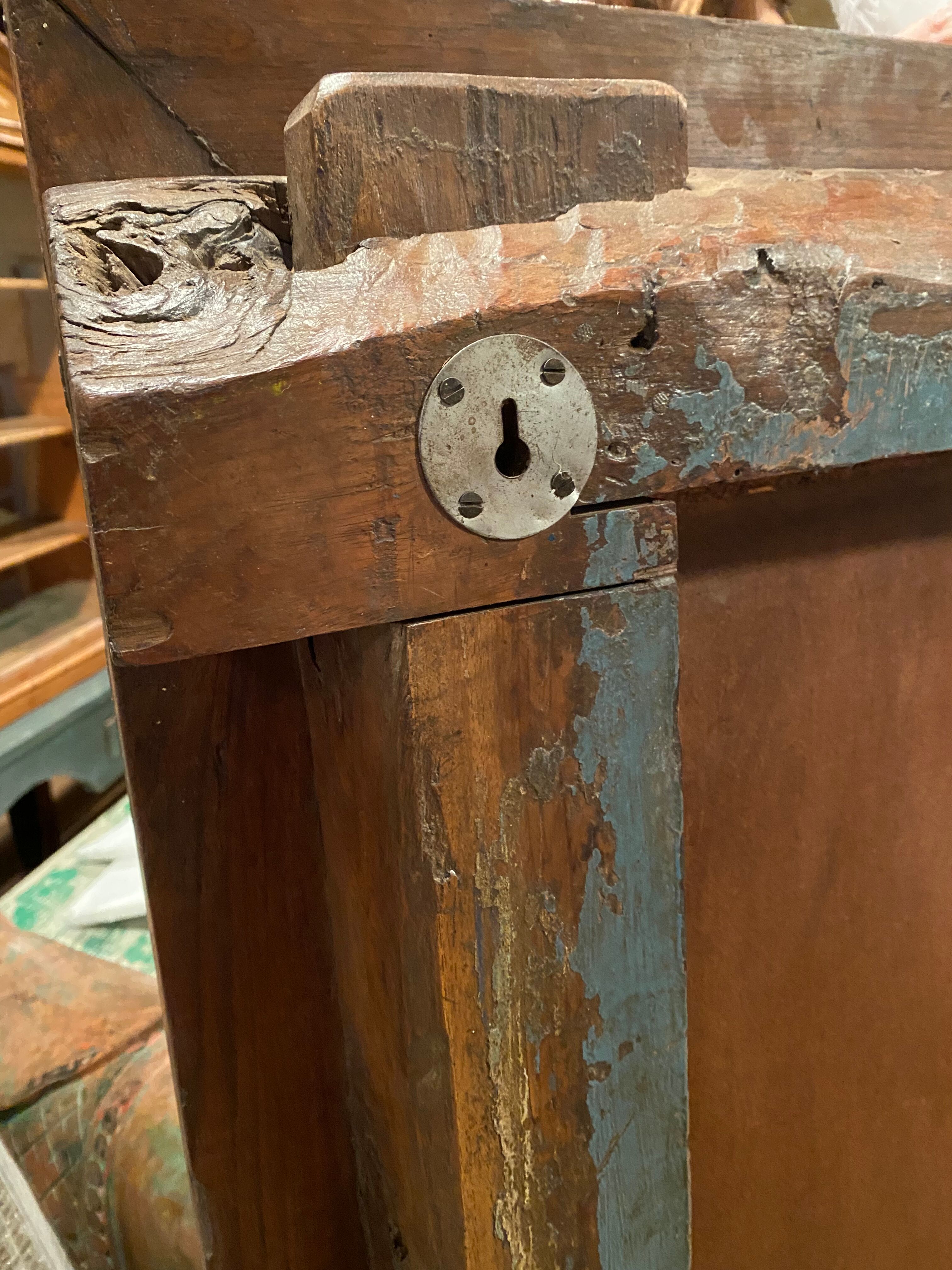 Mirror in blue lacquered wood, 148x102 cm