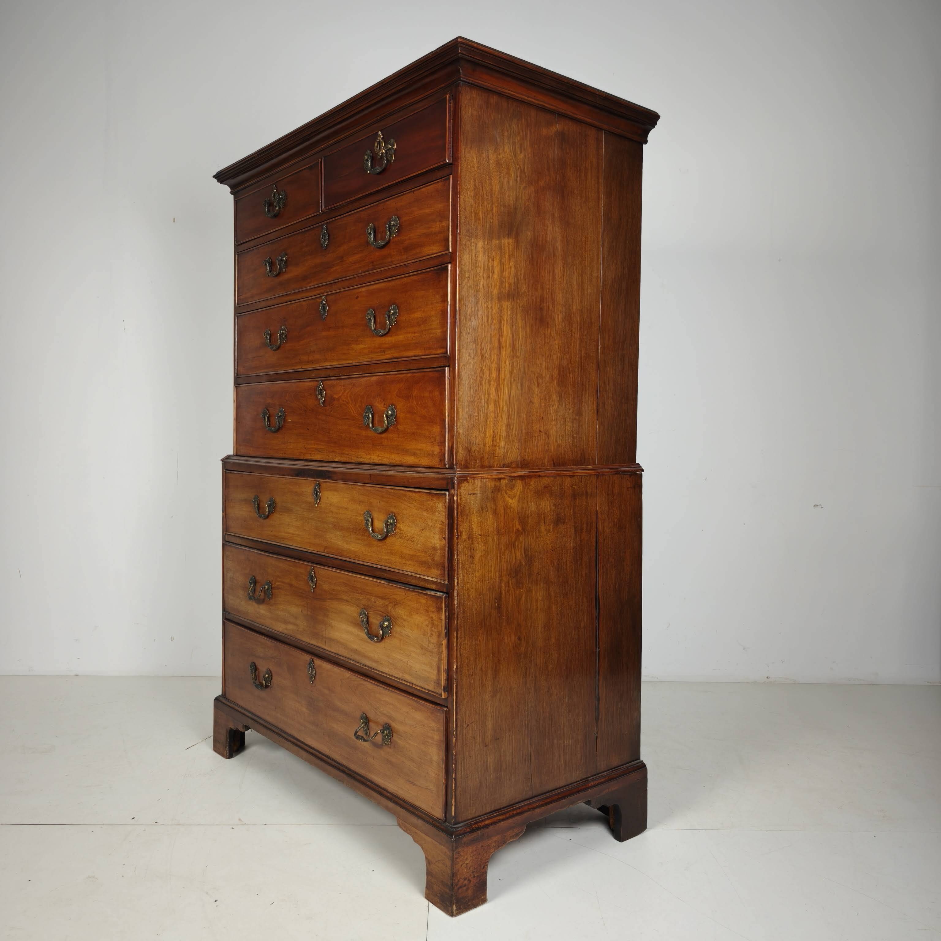 Coffre en acajou anglais géorgien sur coffre, vers 1820