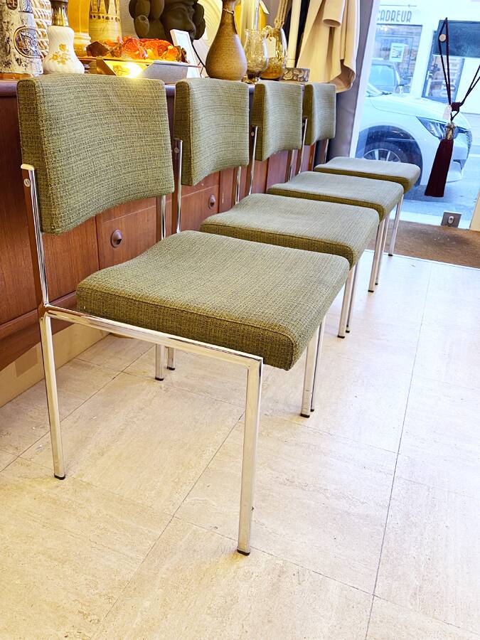 4 Kvadrat khaki and chrome chairs, 1970