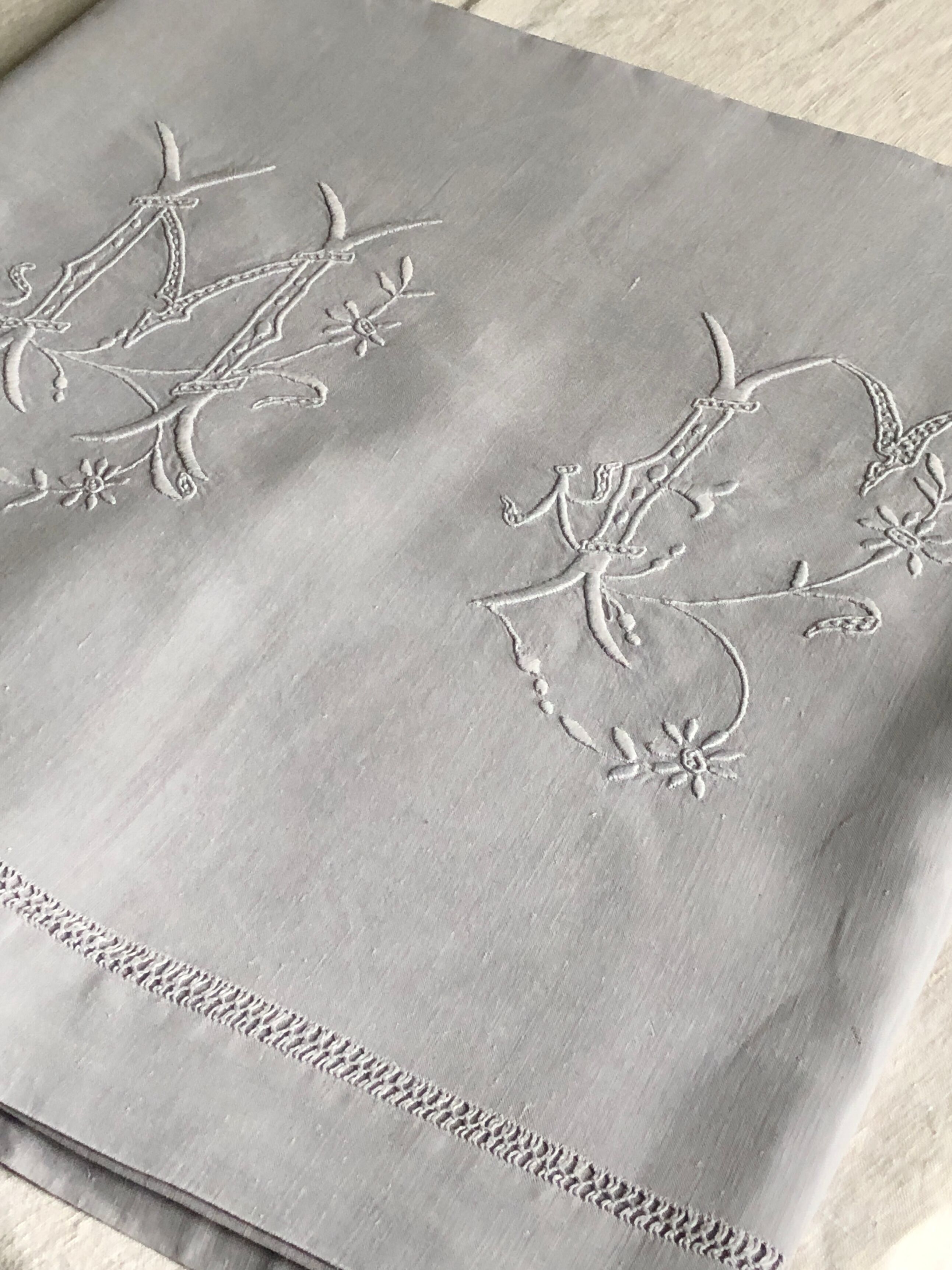 Antique sheet in pure linen yarn dyed in rain gray