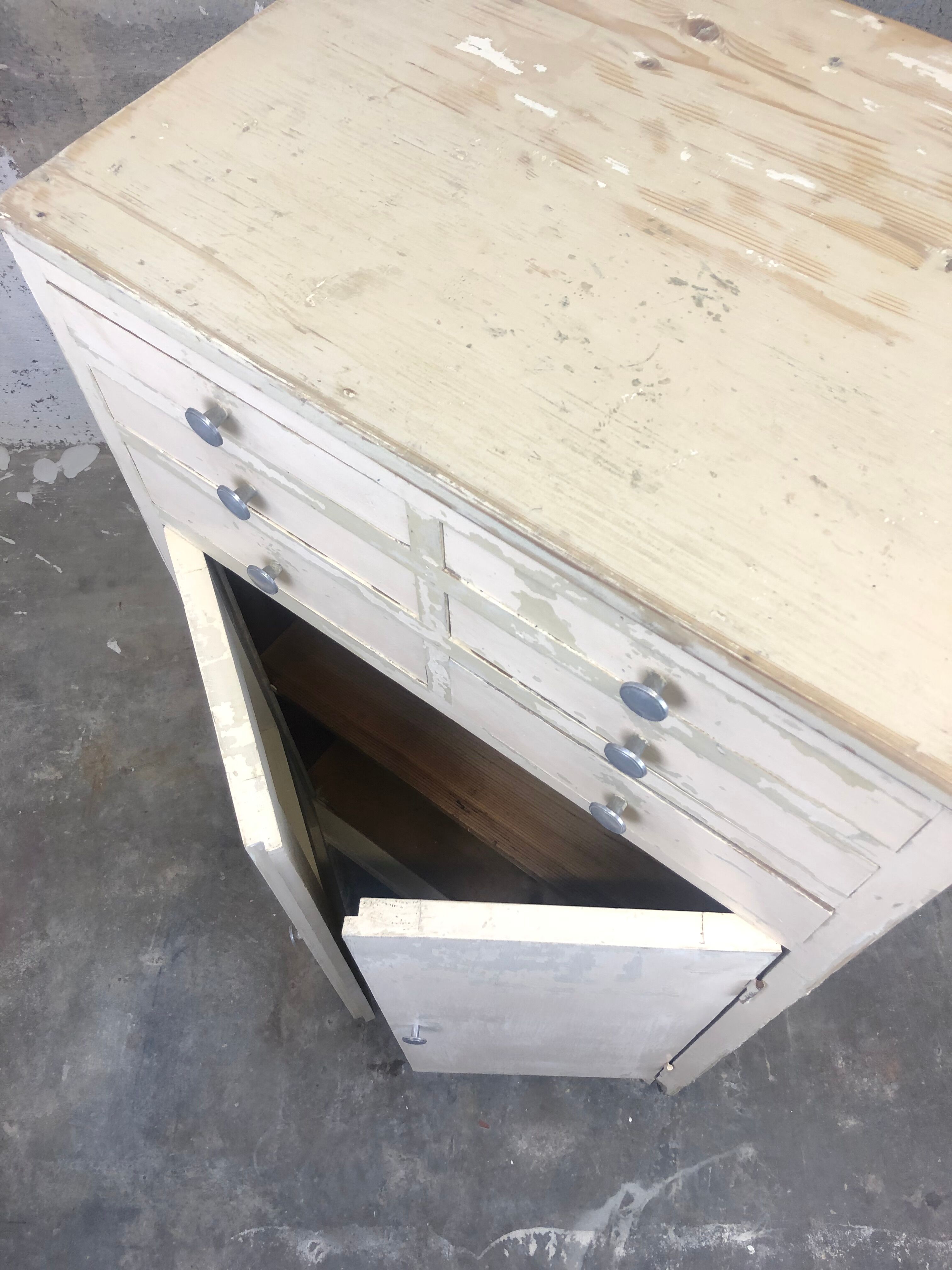 Loom cabinet with drawers and cupboard