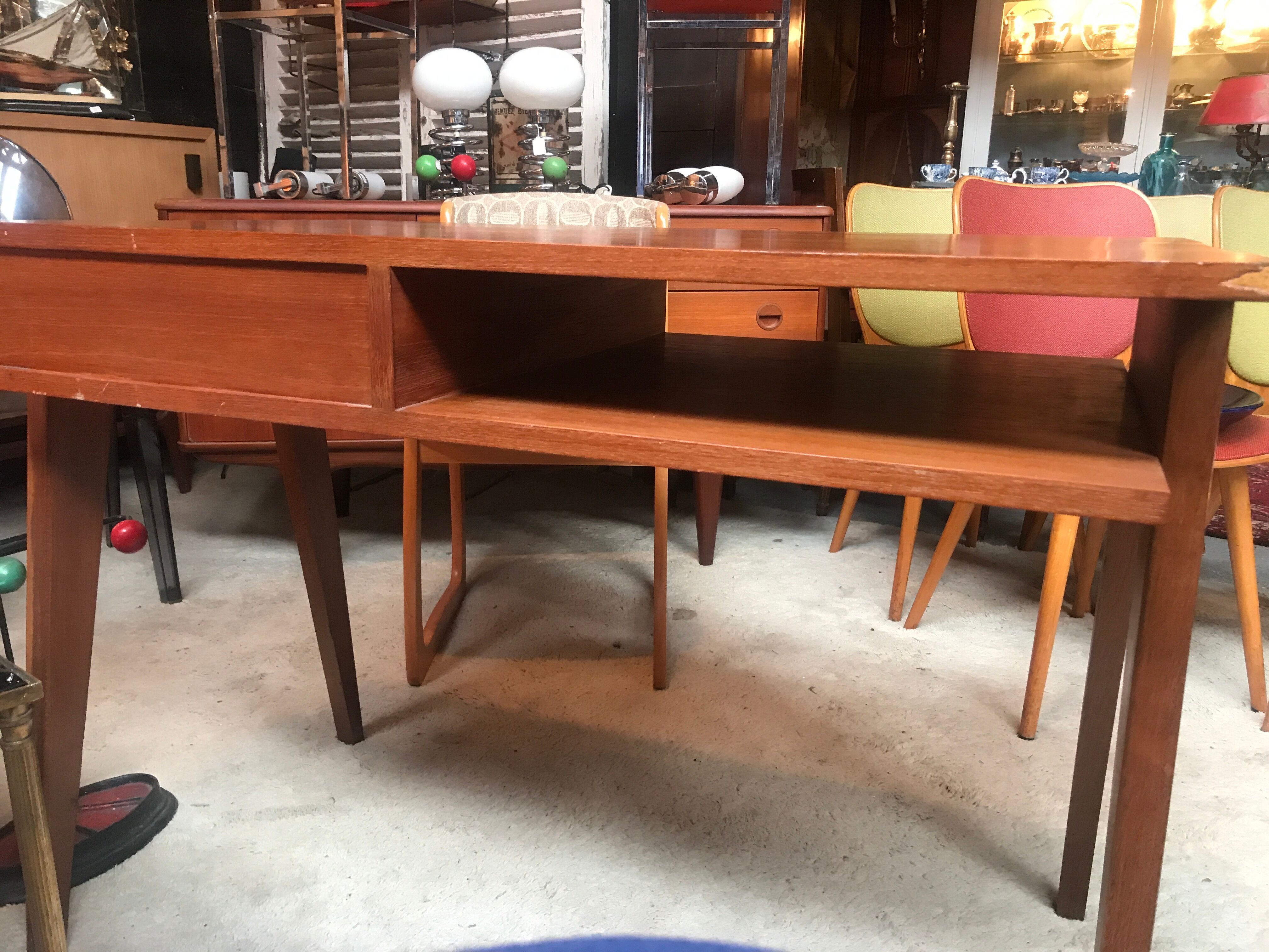 Bureau 1960 vintage