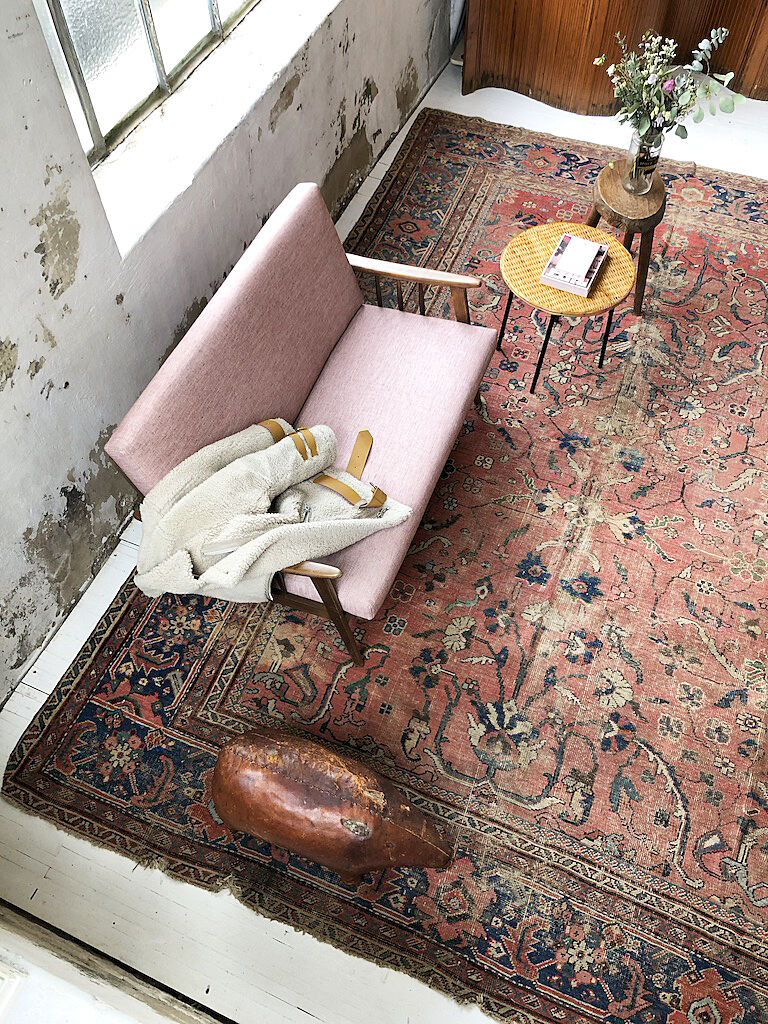 Persian XXL carpet early 20th century 260x351cm