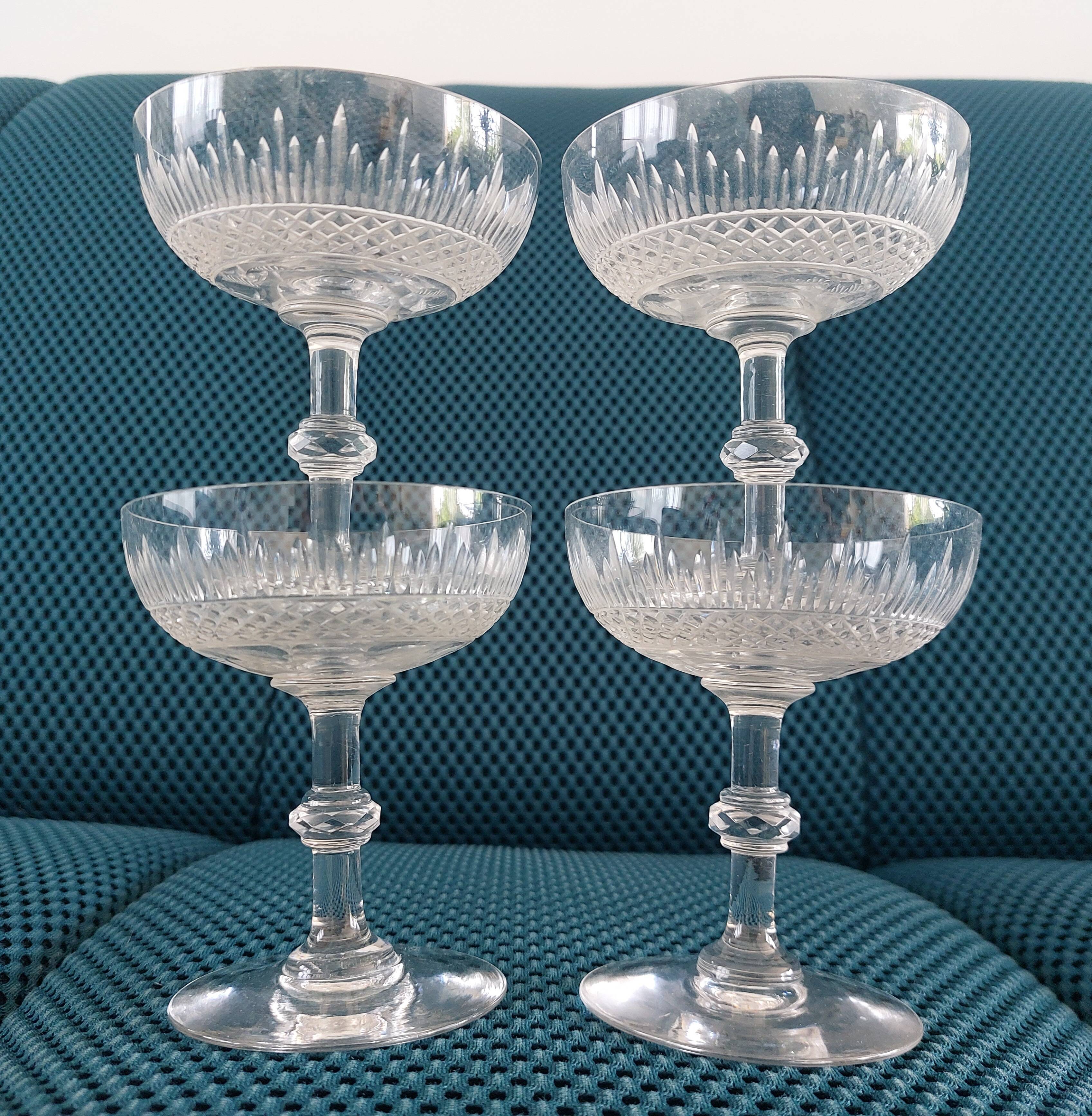 Champagne coupe baccarat