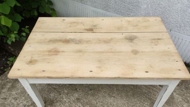 Low farm table
