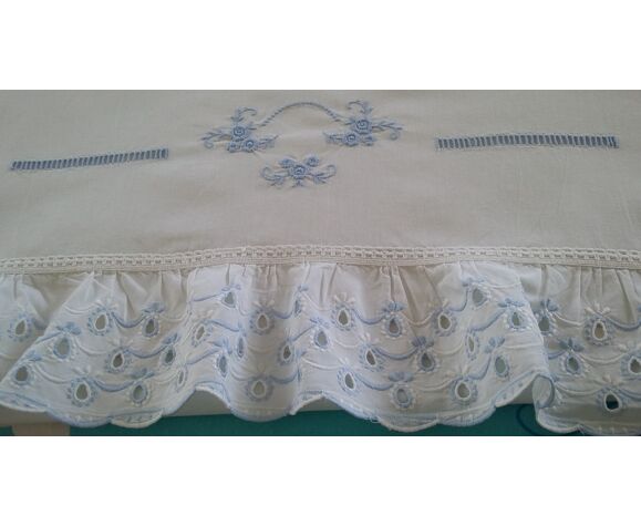 Drap Ancien Brode Bleu Pour Bebe Selency Drap Ancien Brode Bleu Pour Bebe Selency