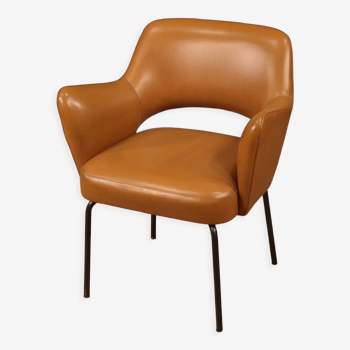 Italian design armchair in faux leather