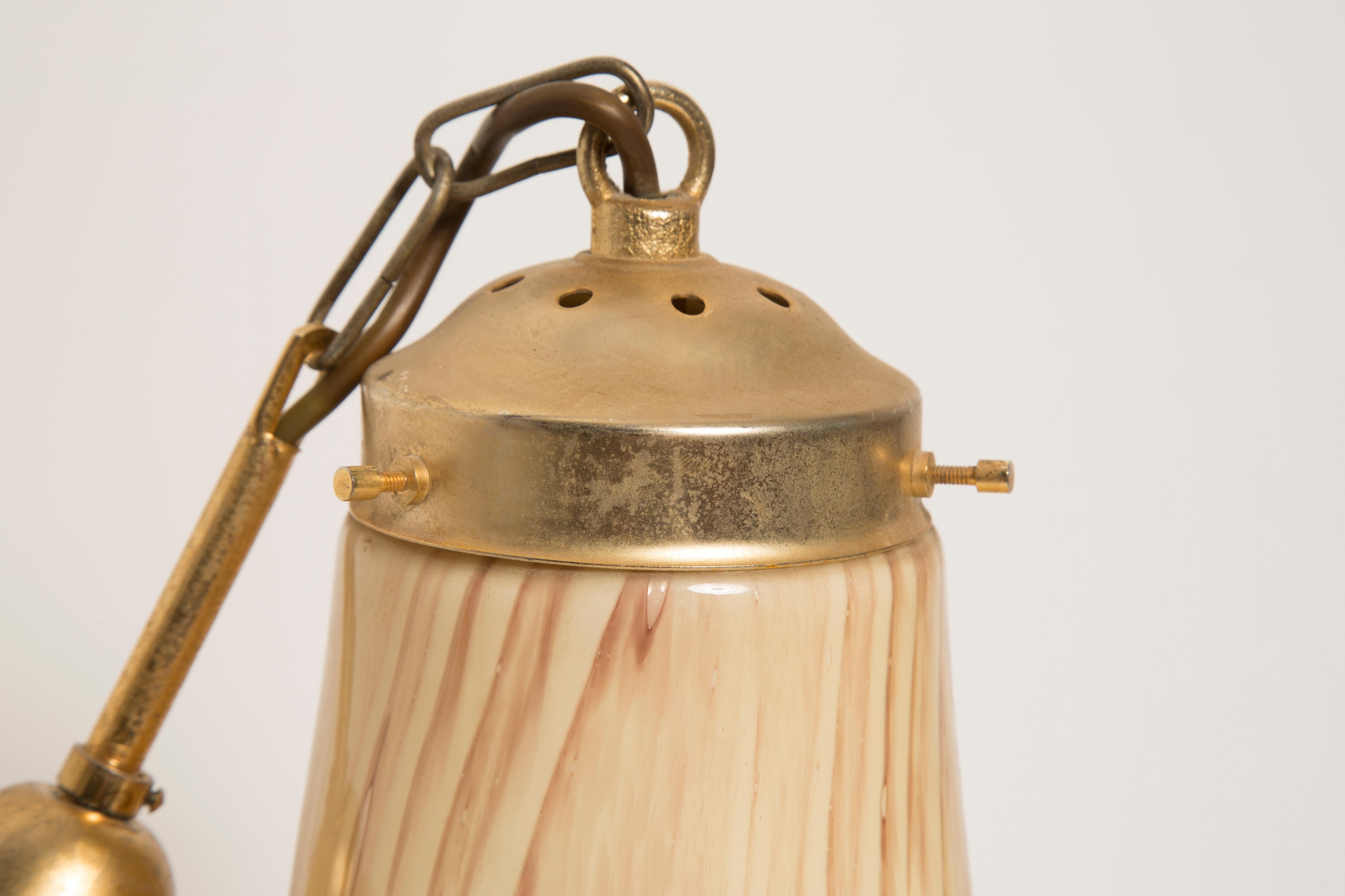 Beige ceramic and gold ceiling lamp from the Hollywood Regency period, Italy, 1960s.