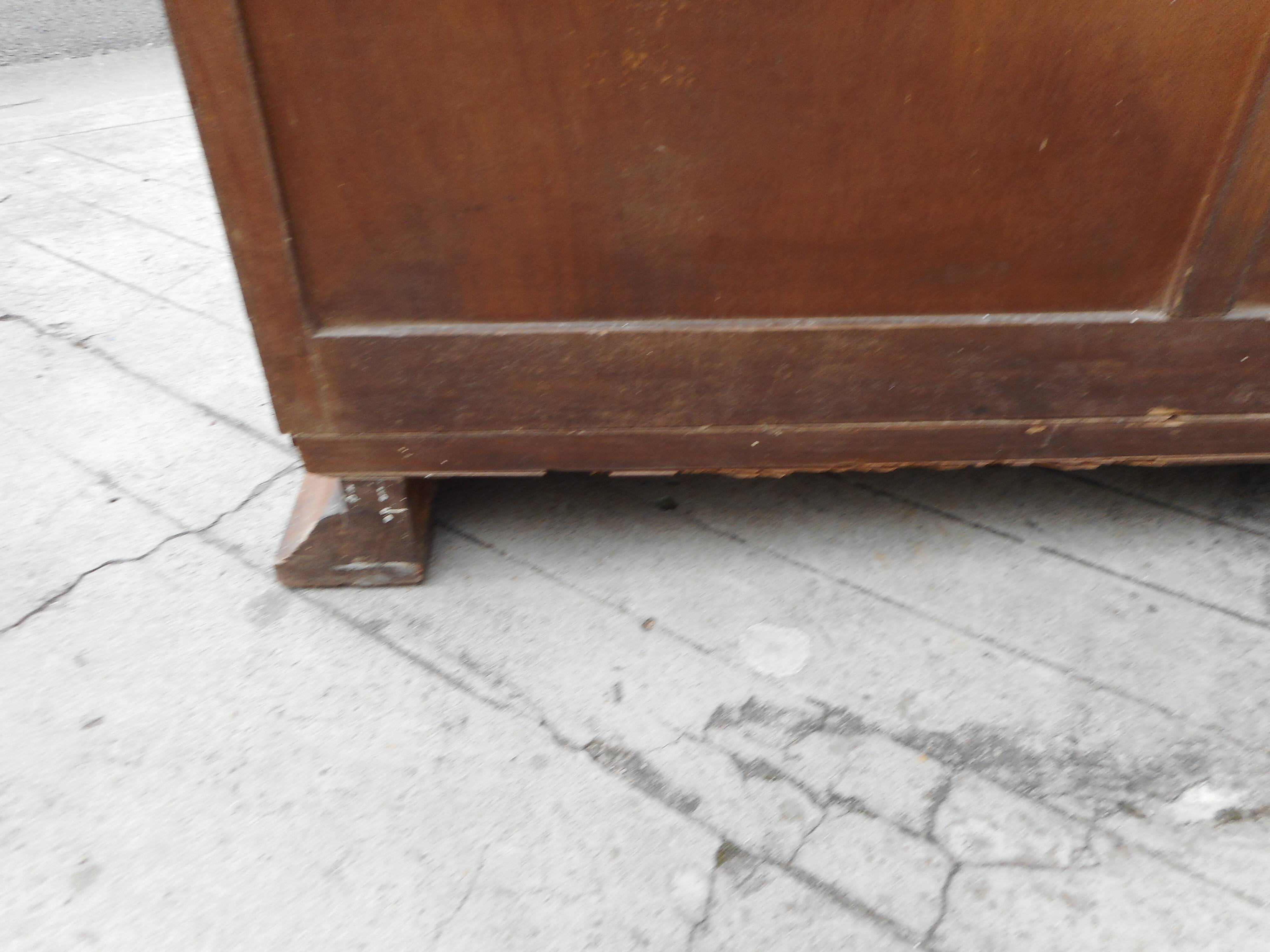 Cabinet 2 doors 2 drawers