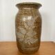Vase en grès motif végétal