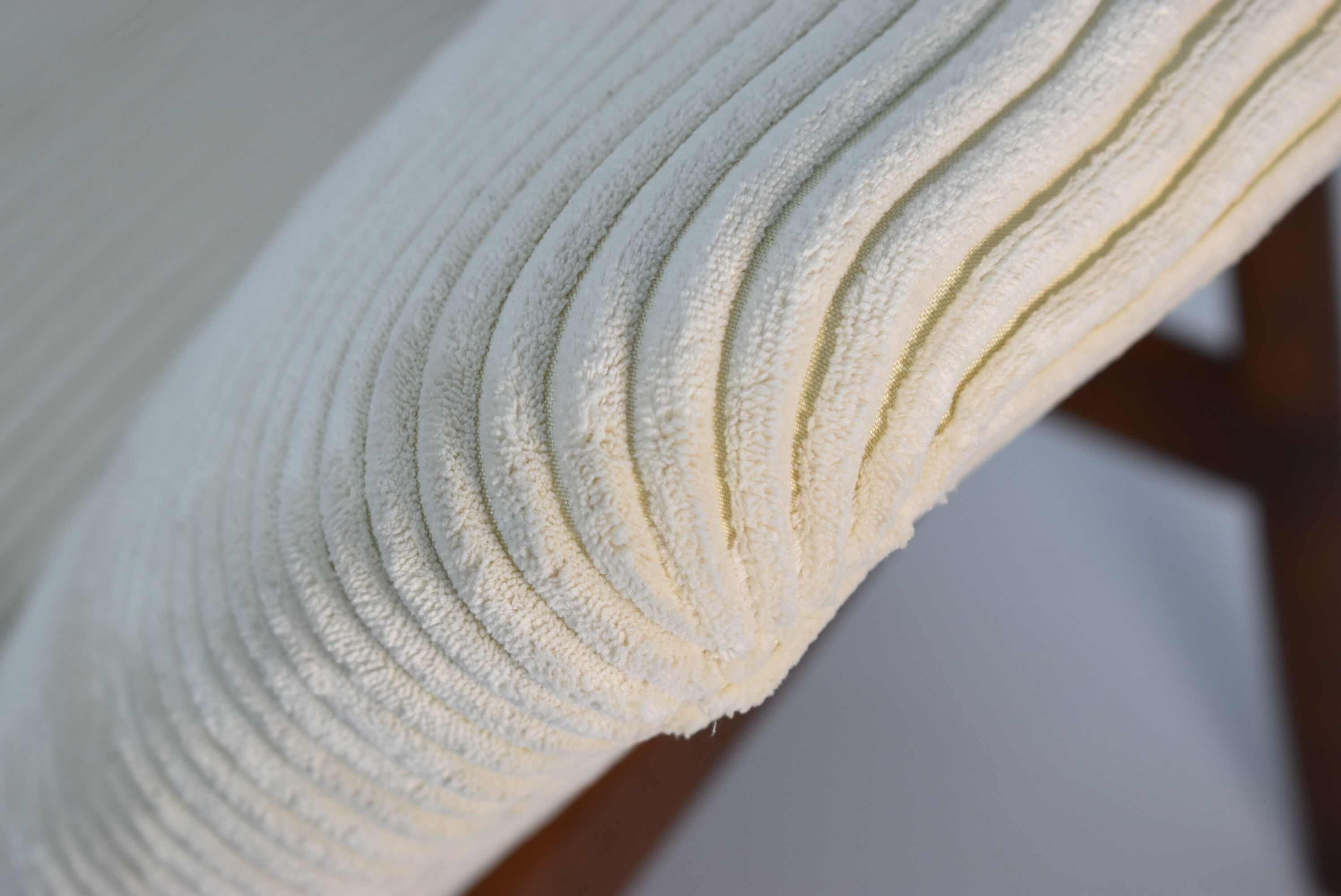 Fauteuil vintage entièrement restauré designer E.Homa, années 60, Cordon beige