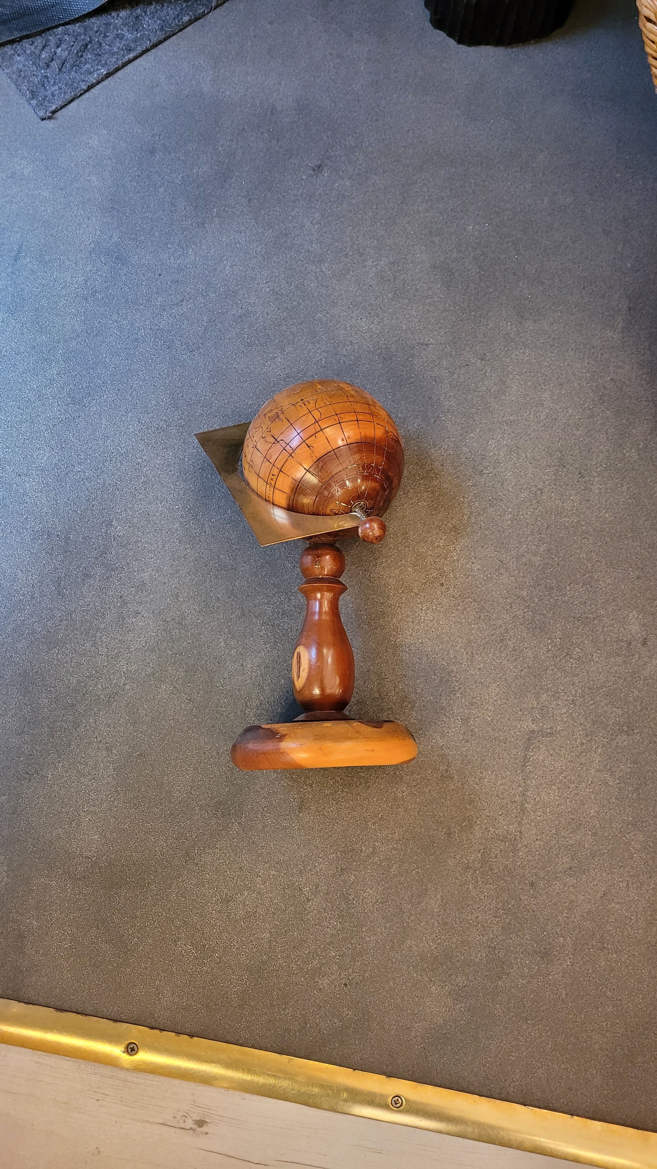 Map World vintage handcrafted wooden