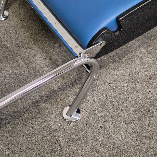 Blue leather lounge chair futuro 3 by massimo iosa ghini for moroso - italy 1980's