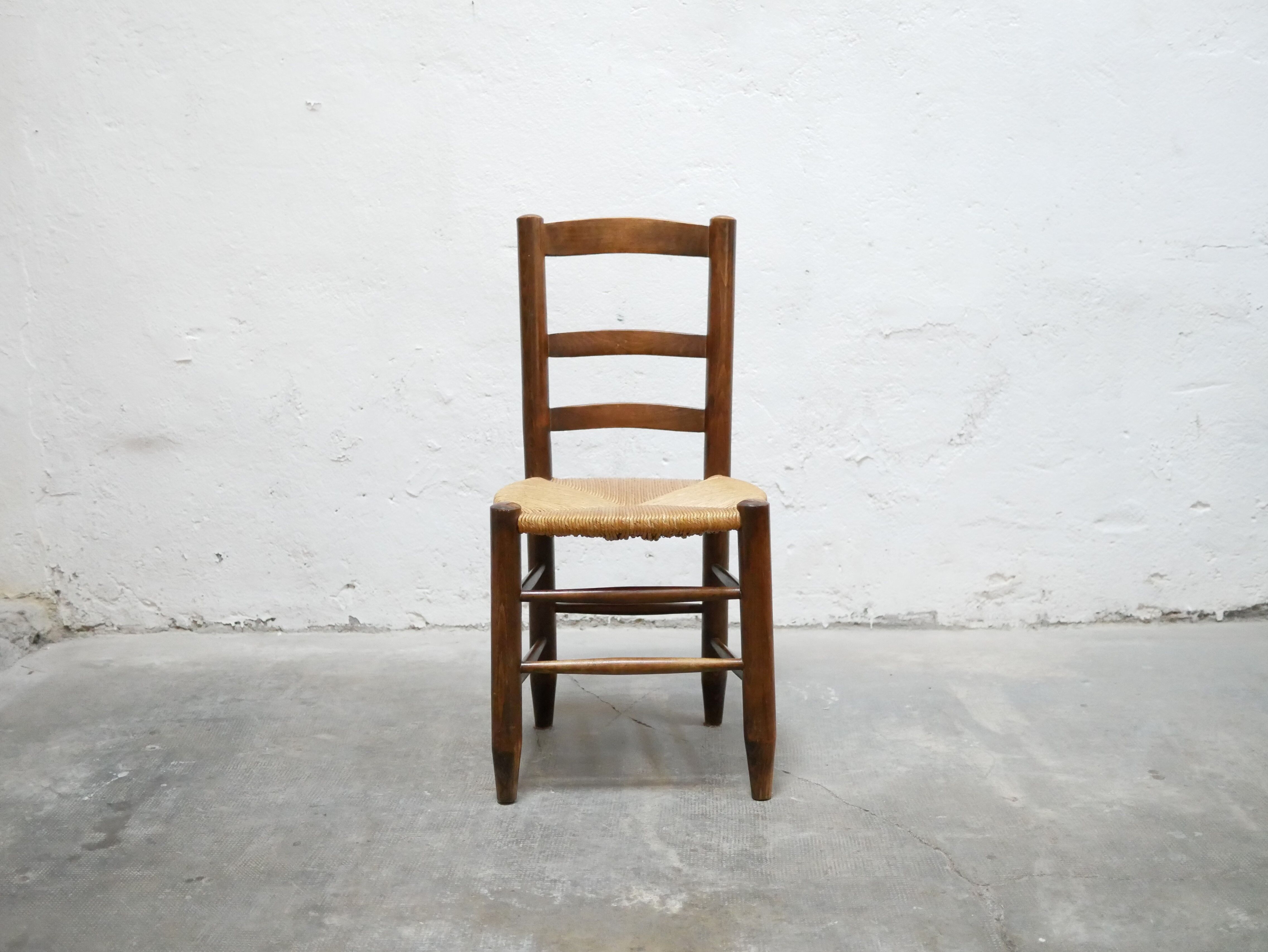 Antique mulched wooden country chair