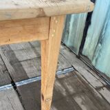 Ancienne table avec  deux grands tiroirs