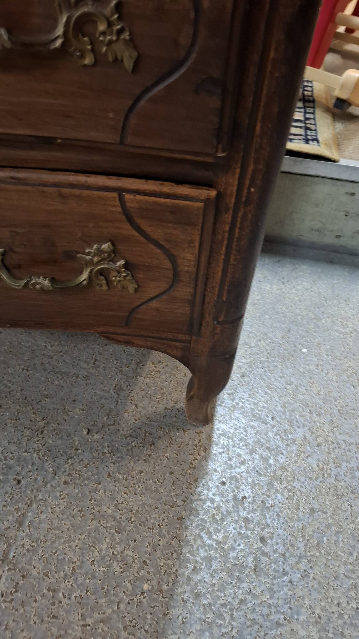 Louis XV style chest of drawers
