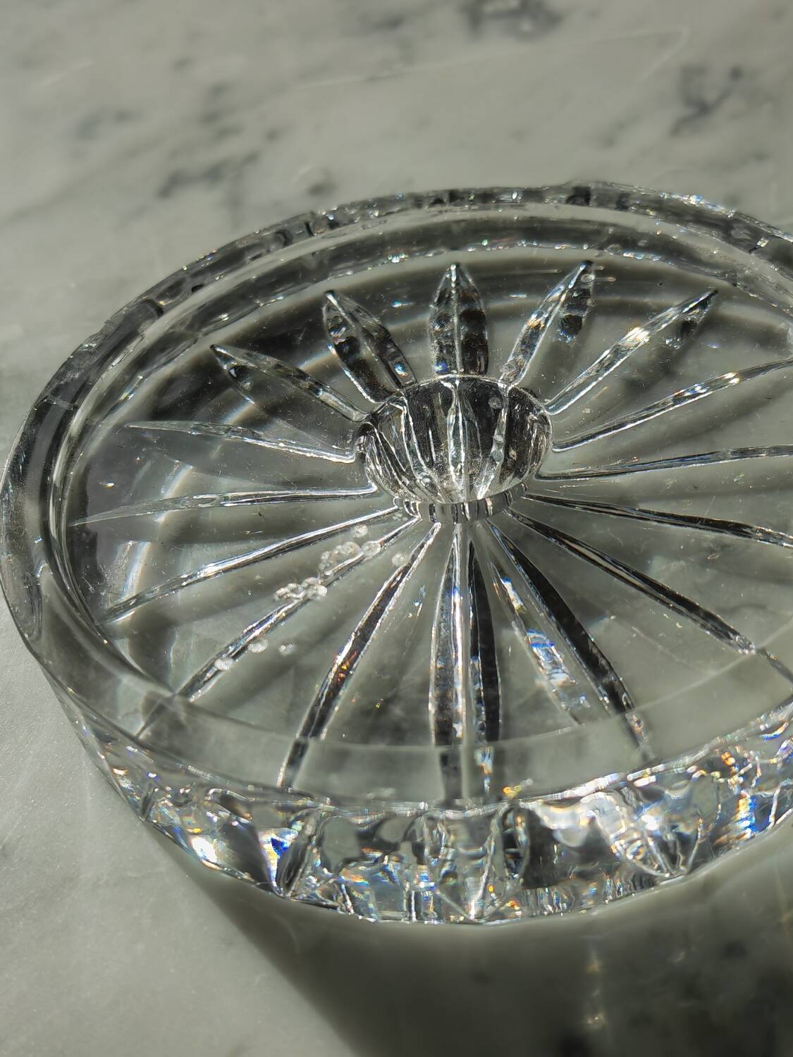 Cut crystal tealight holder