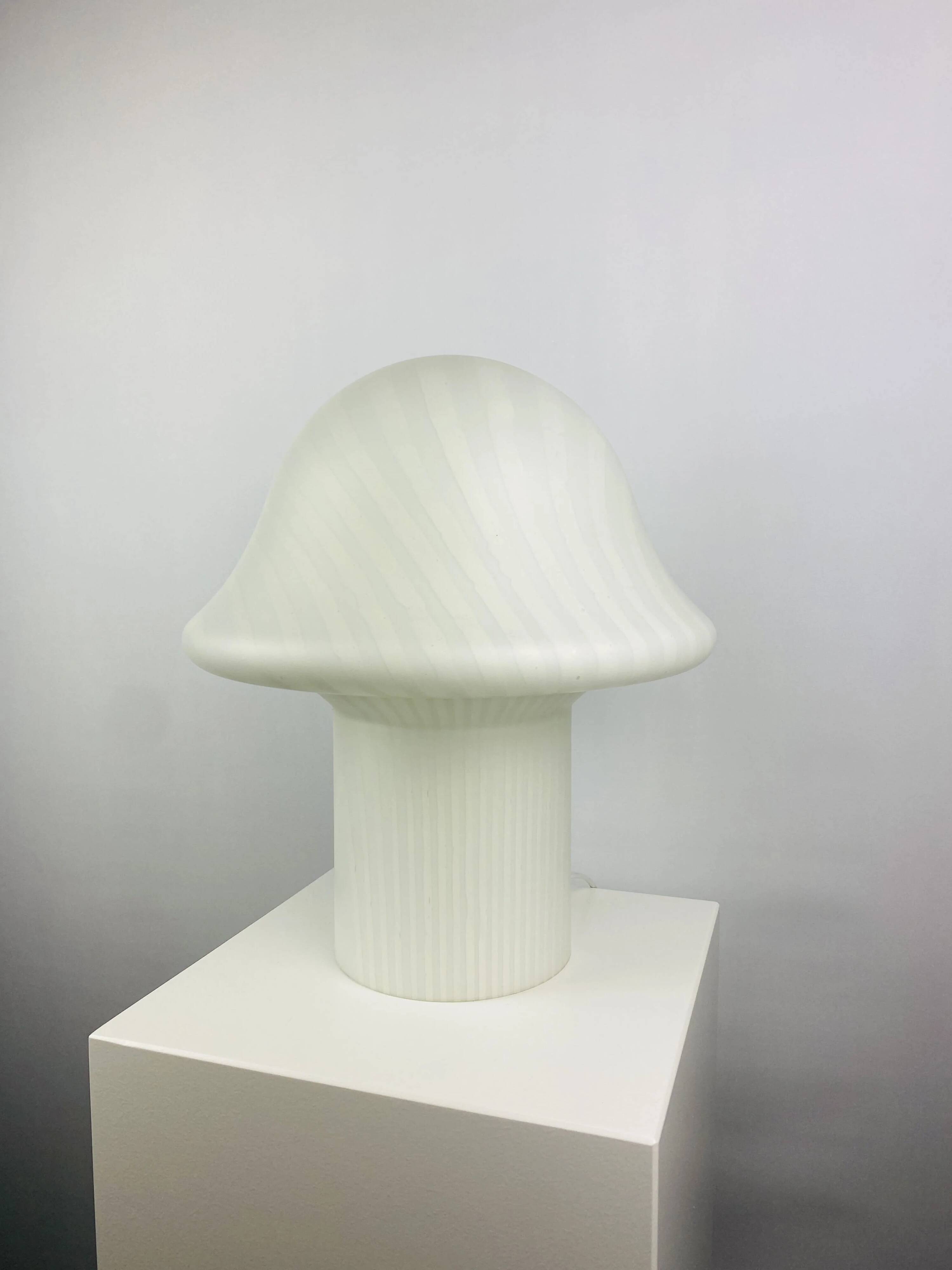Large mushroom-shaped table lamp in white crystal glass with striped zebra pattern Peill and Putzler XL 1970