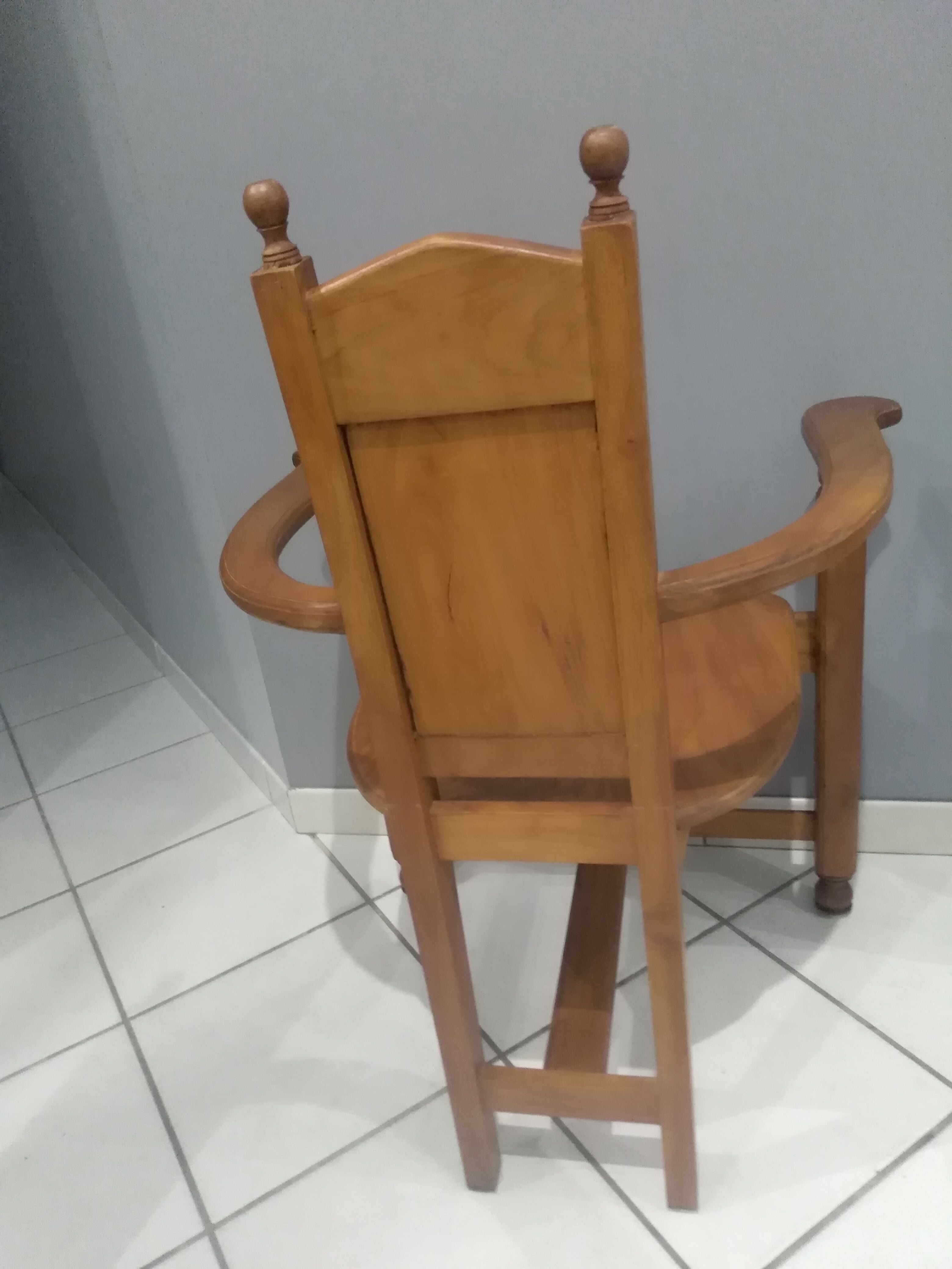 Set of 6 walnut armchairs from the early 20th century