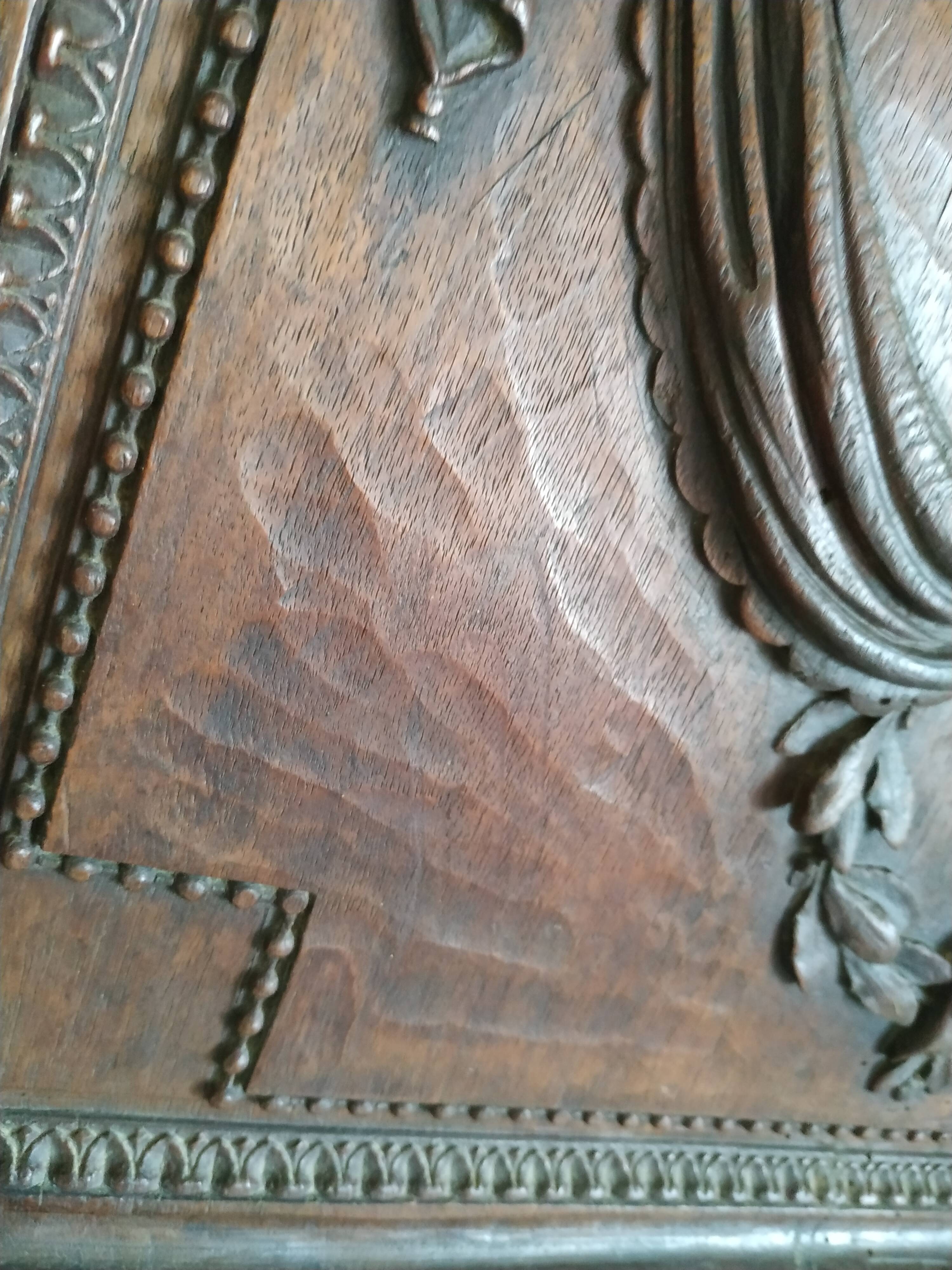 Carved wooden panel décor with music trophy