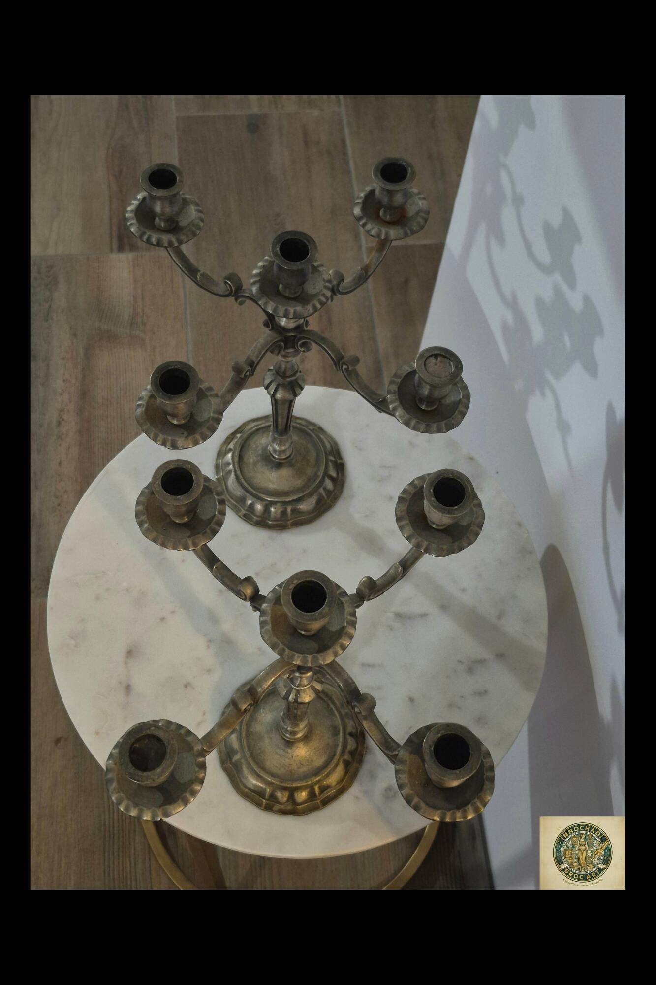 Chandeliers - Pair of five-branch candelabra in Louis XV style (Roc)