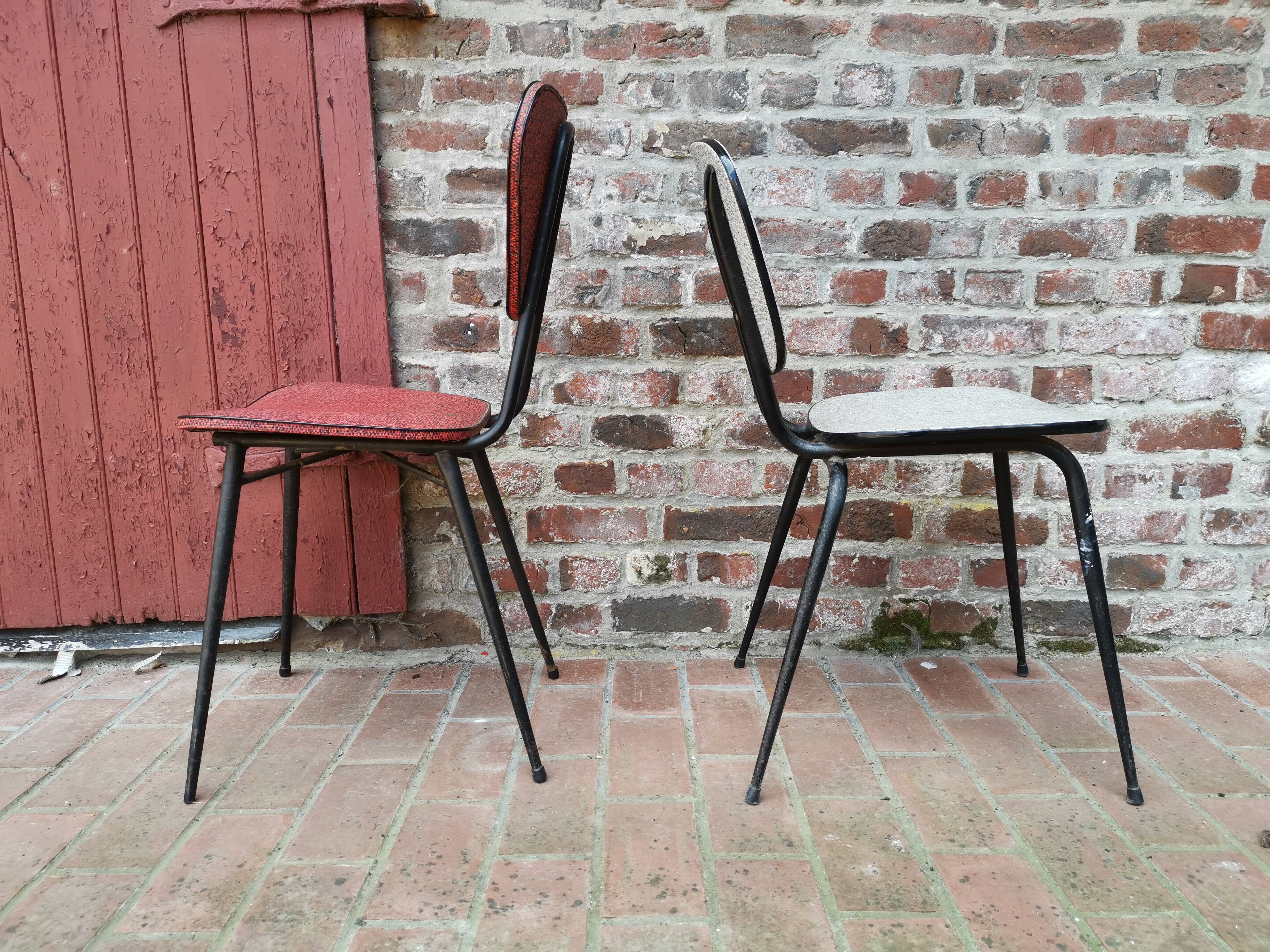 Pair of metal chairs vinyl red and white speckled black, Cimca brand