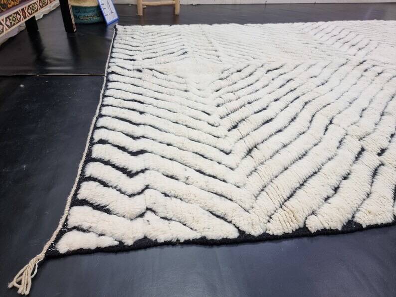 Handwoven traditional Berber wool rug, size 140 x 260 cm