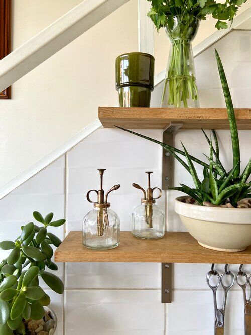 Glass and gold metal spray