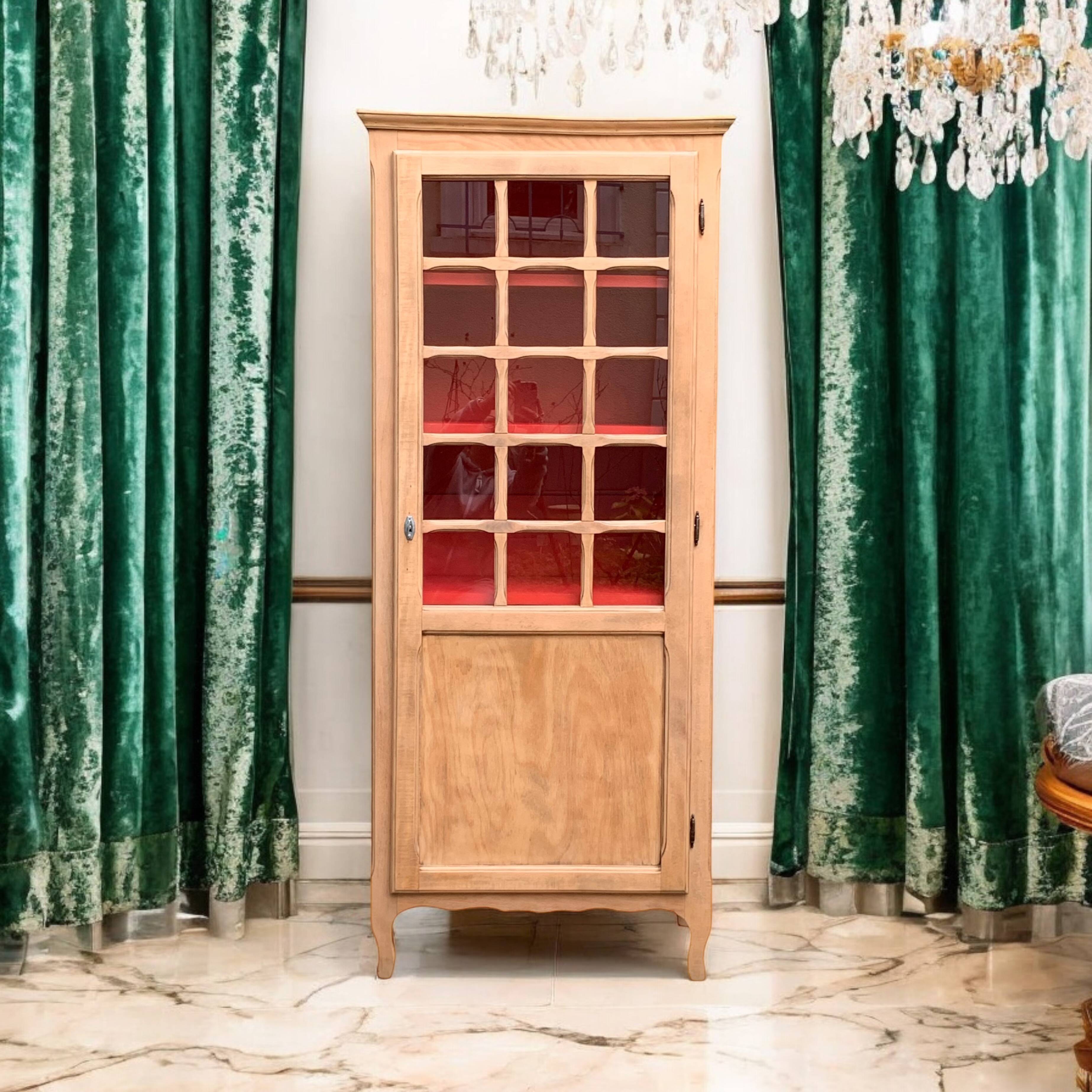 Armoire bonnetière parisienne vintage bois brut