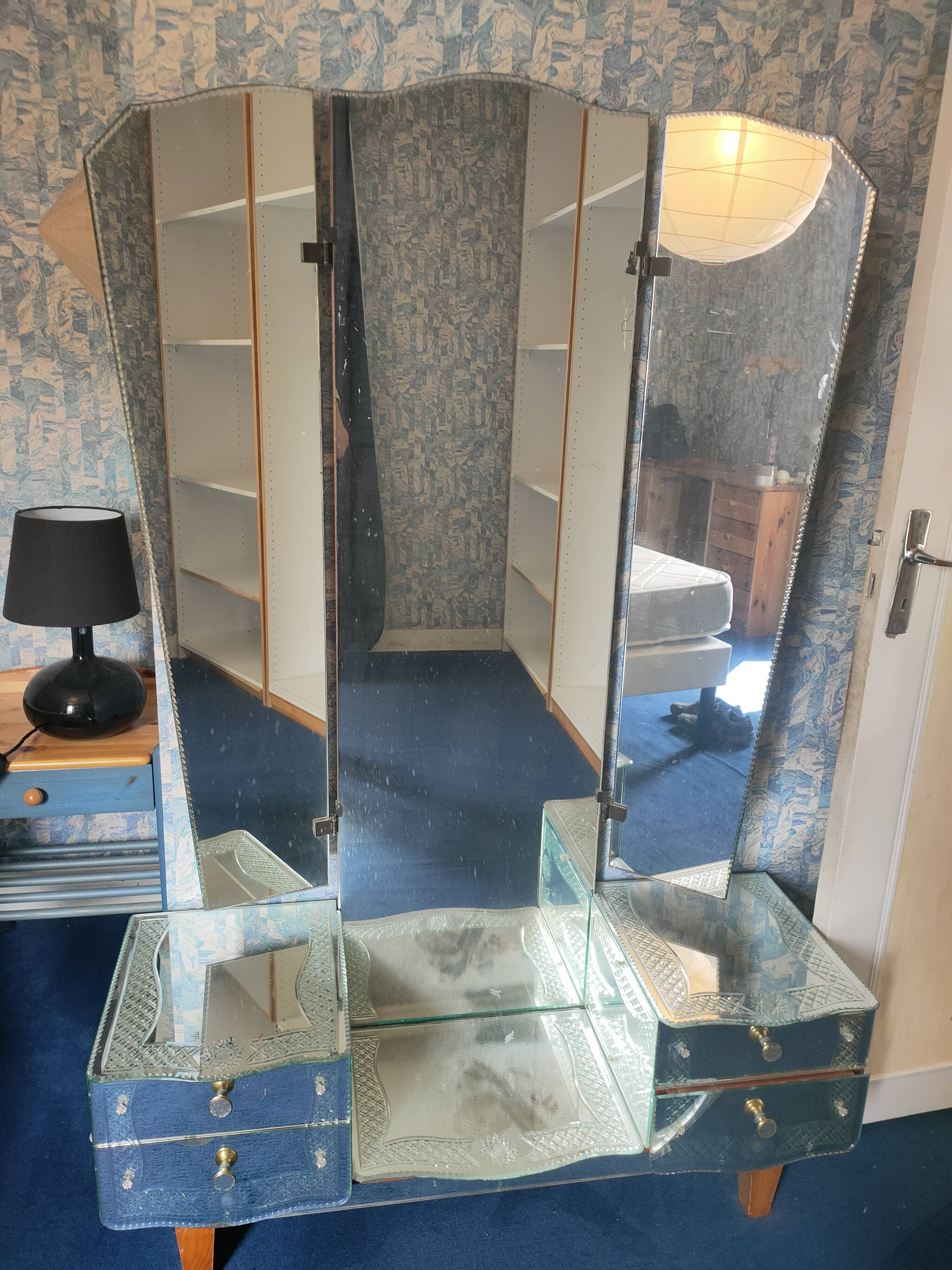 Coiffeuse style art deco en miroir