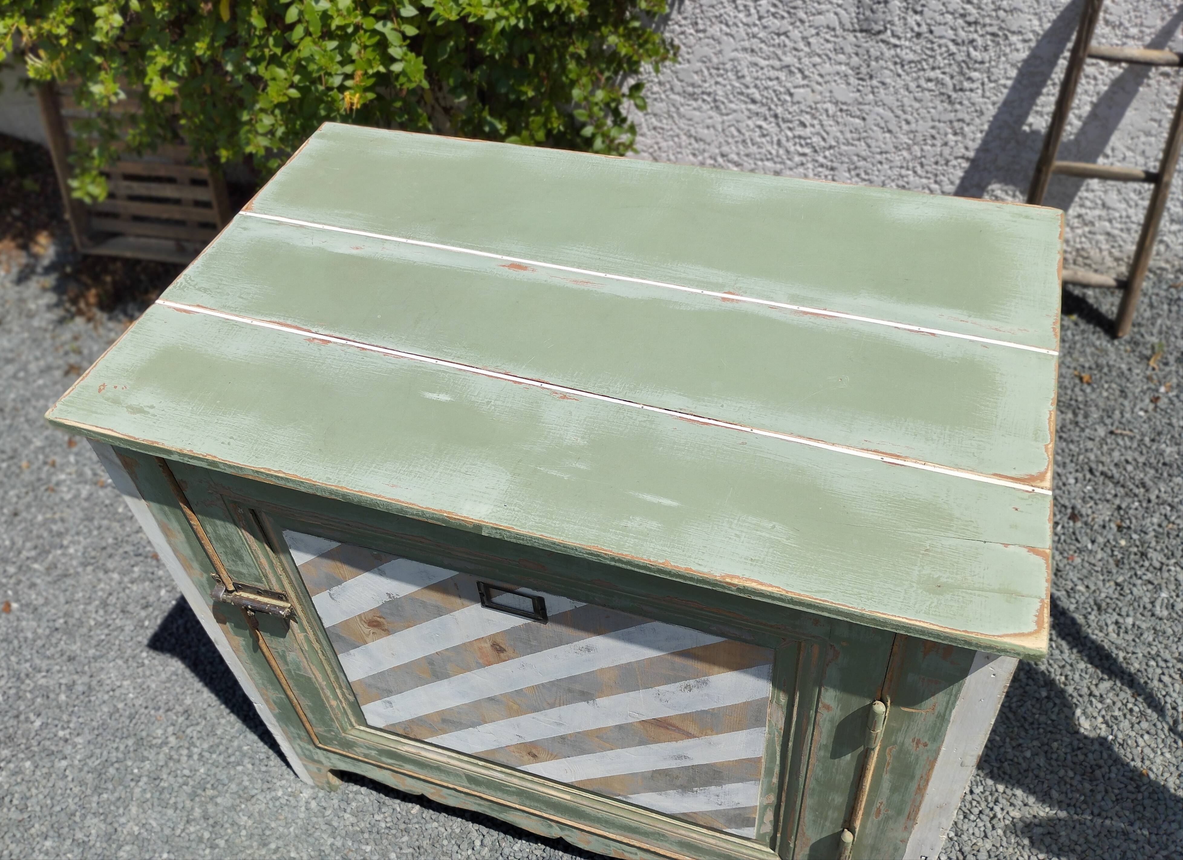 Large vintage olive green jam maker