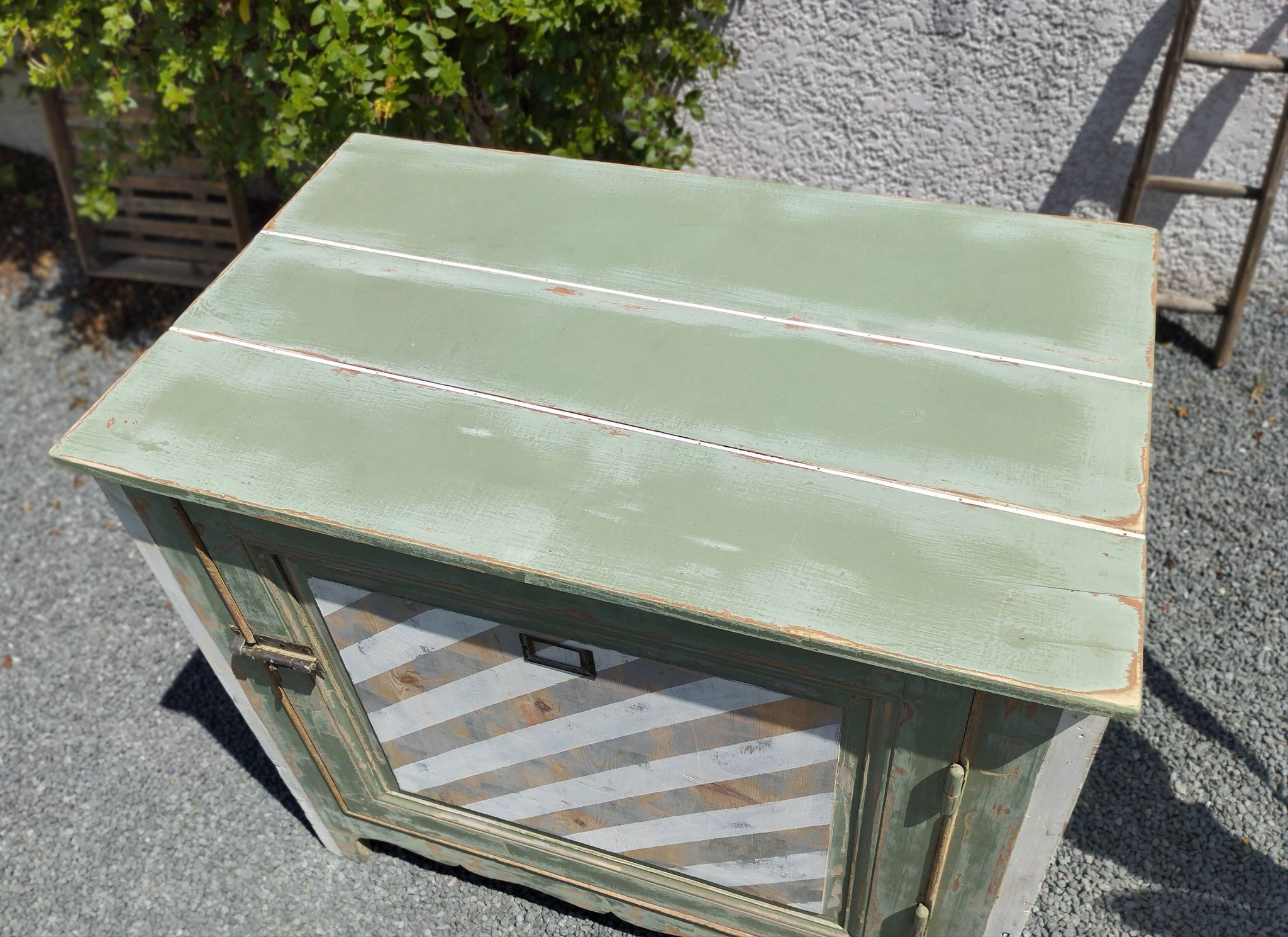 Large vintage olive green jam maker