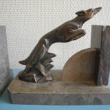 Paire de serre-livres lévriers Art déco en bronze et marbre