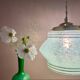Suspension globe art déco en verre de Clichy vert mint et doré