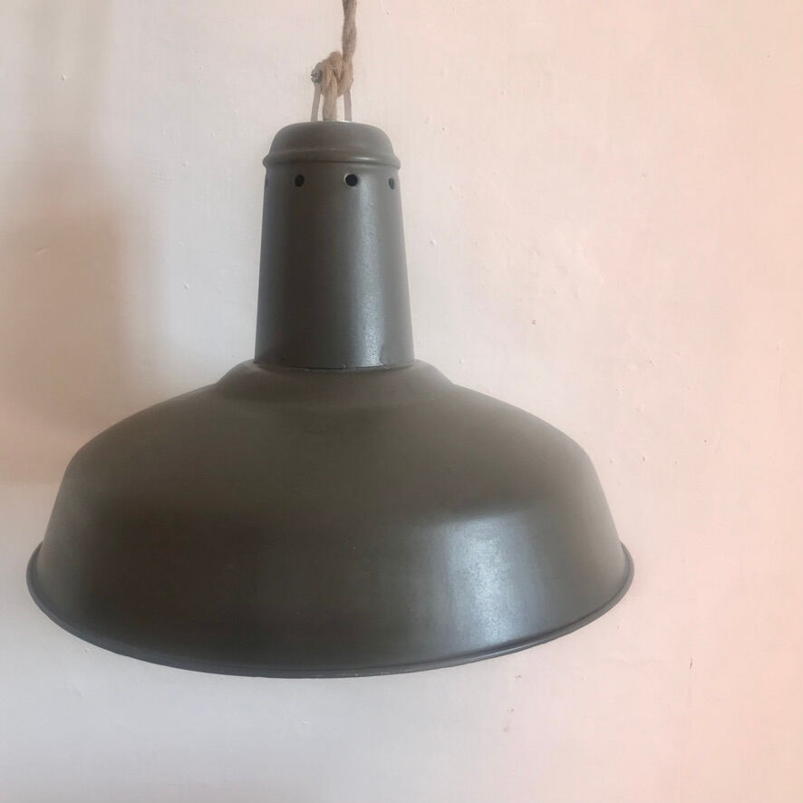 Suspension enamelled khaki lampshade