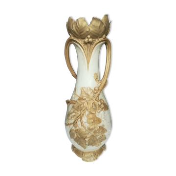 Vase art nouveau Royal Dux en porcelaine