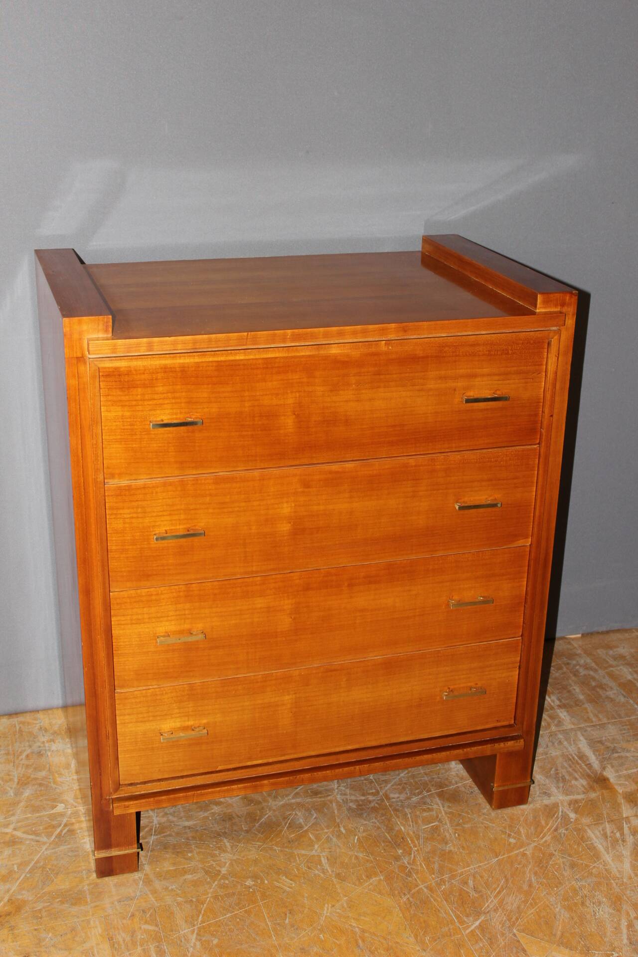 Commode design circa 1970