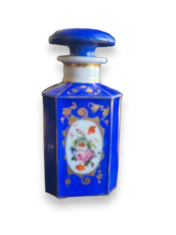 Flacon de parfum en porcelaine de vieux paris fond bleu