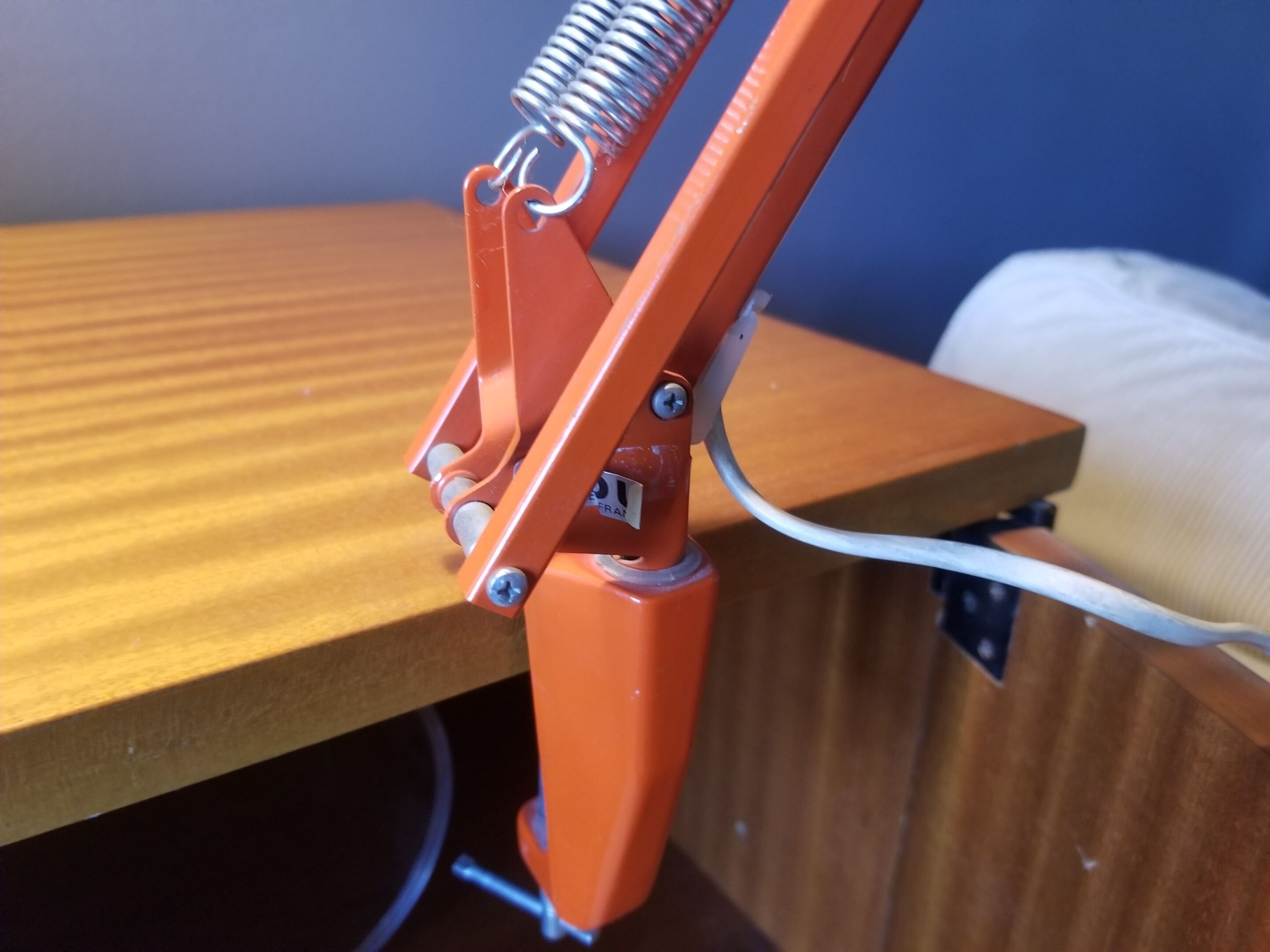 Ledu's vintage architect's lamp in orange sheet metal - 1960s