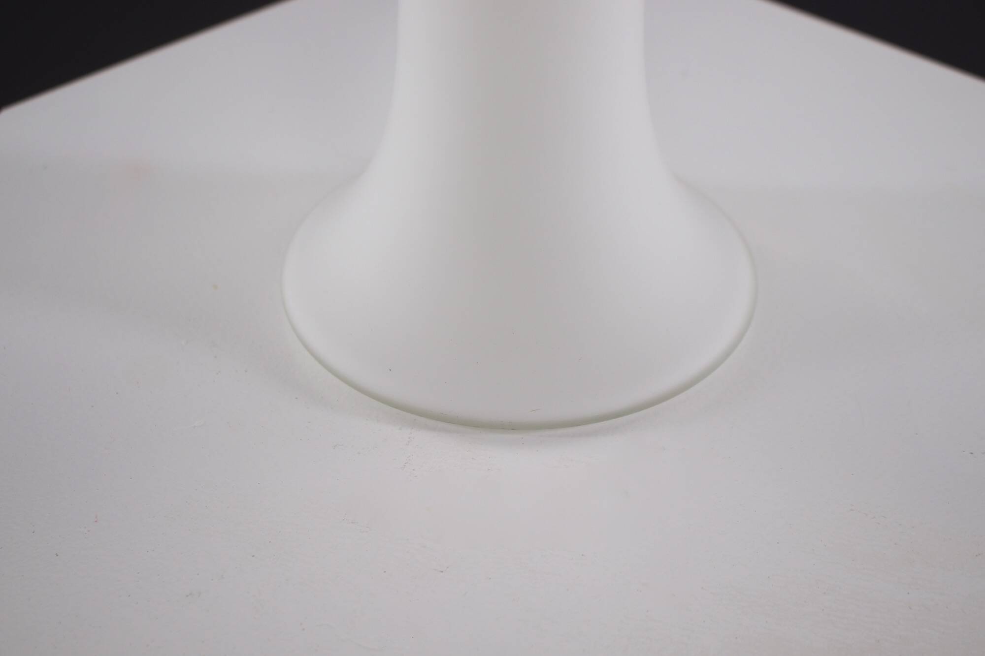 Large Luxus Sweden lamp.