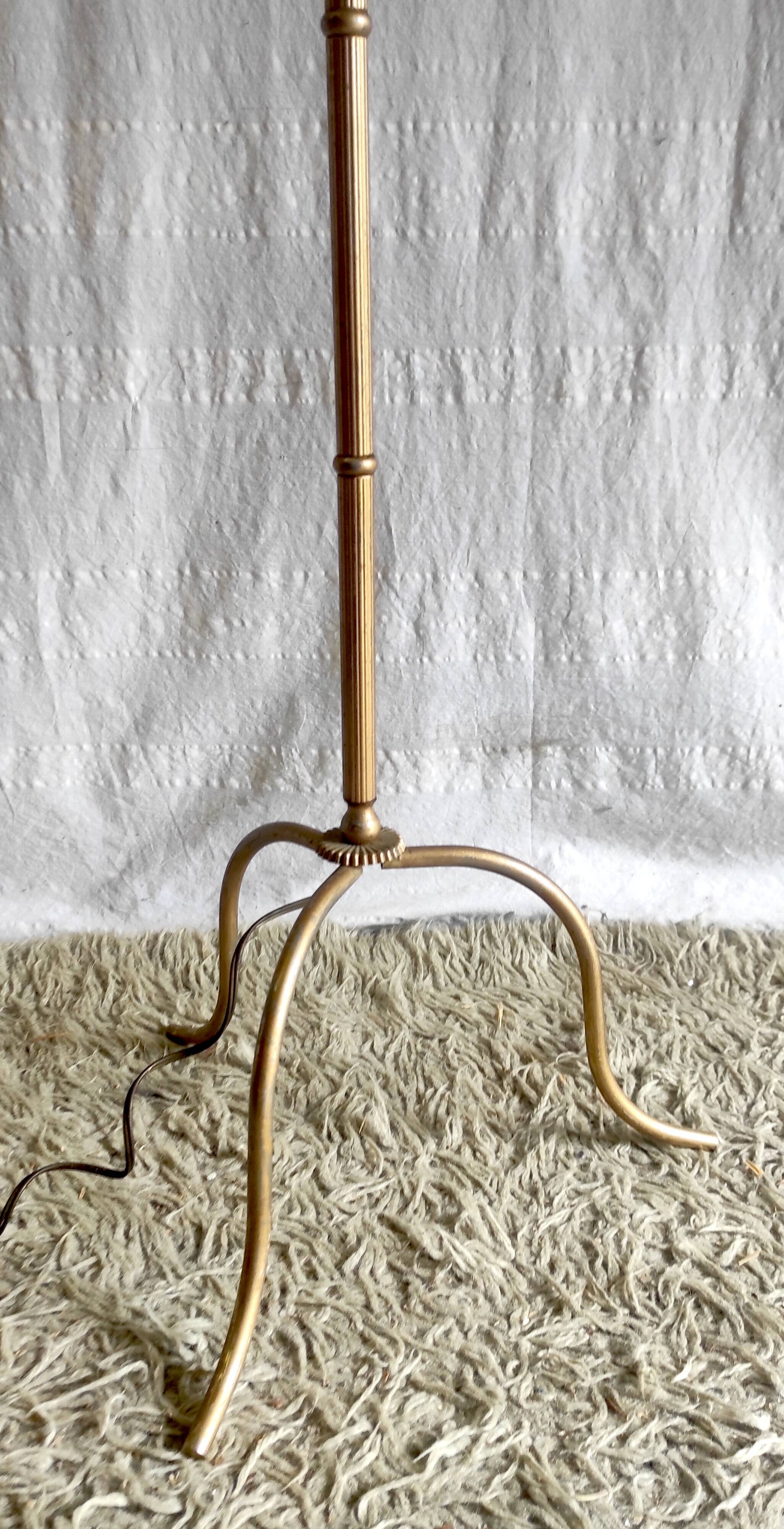 Lampadaire / liseuse tripode en métal doré - années 60