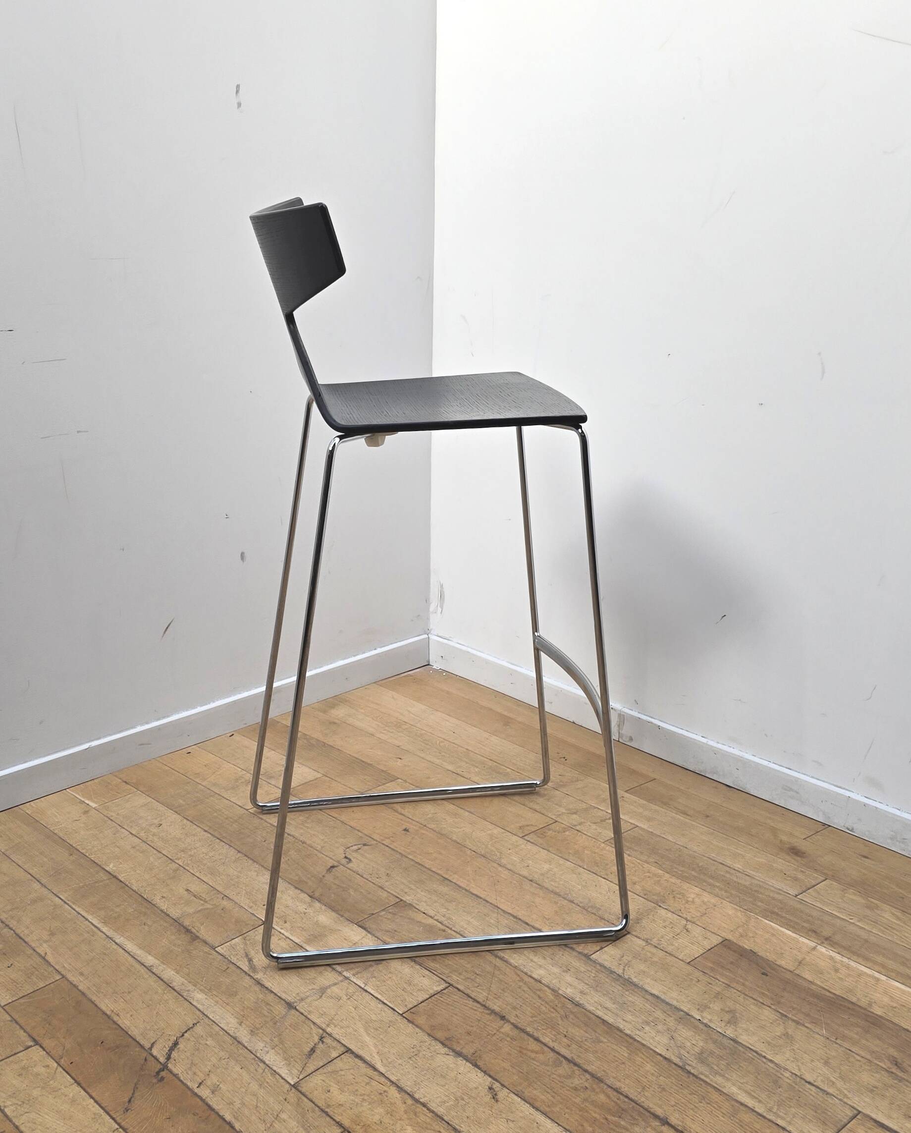 Saya bar chair, Arper