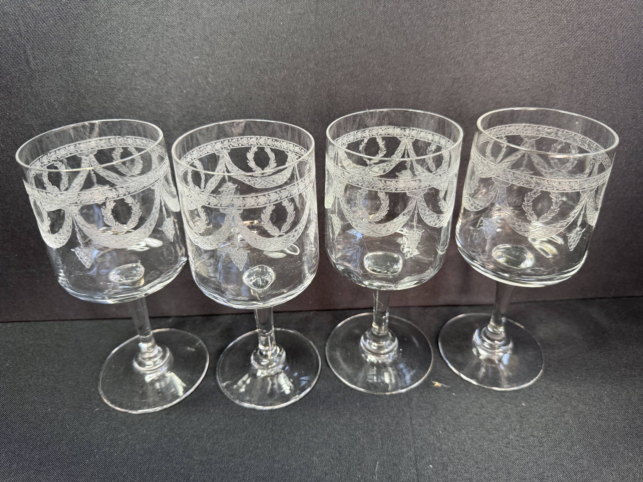 4 Water glasses – Guilloché crystal – Art Nouveau