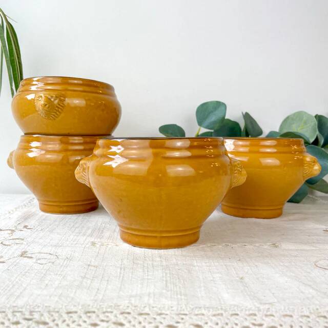 4 lion's head onion soup bowls in vintage ceramic - honey and black, made in France.