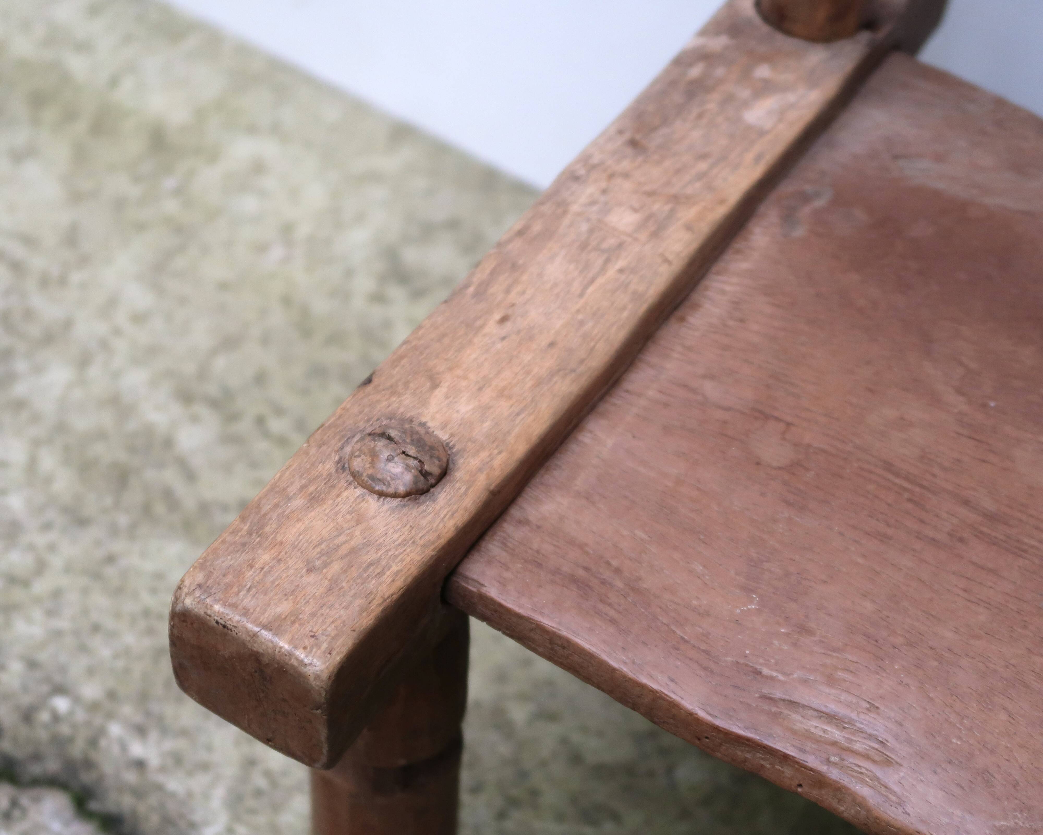 Antique African Baoulé wooden chair, early 20th century