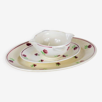 Set of 2 oval dishes and a saucier