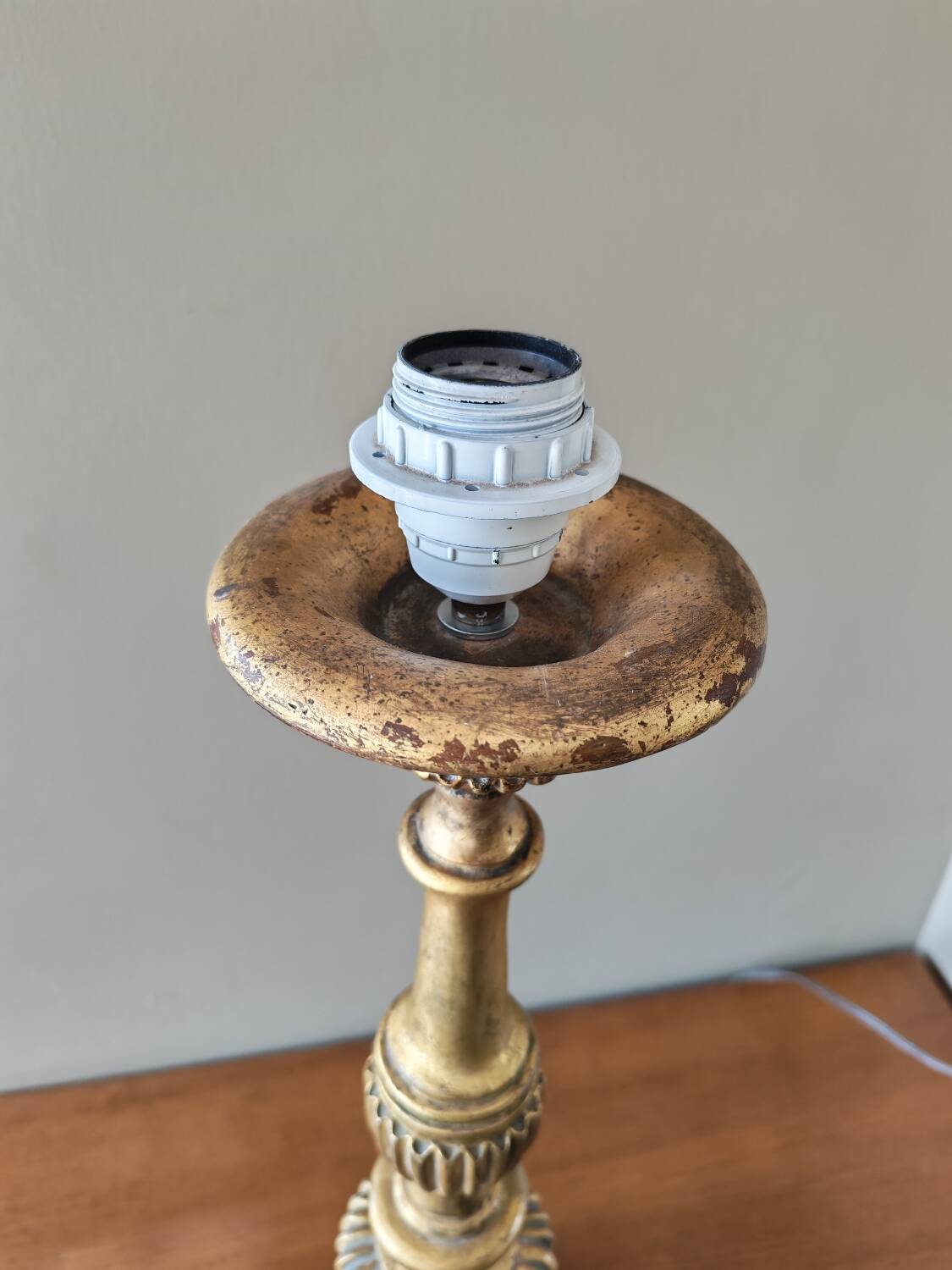 Golden wooden lamp base