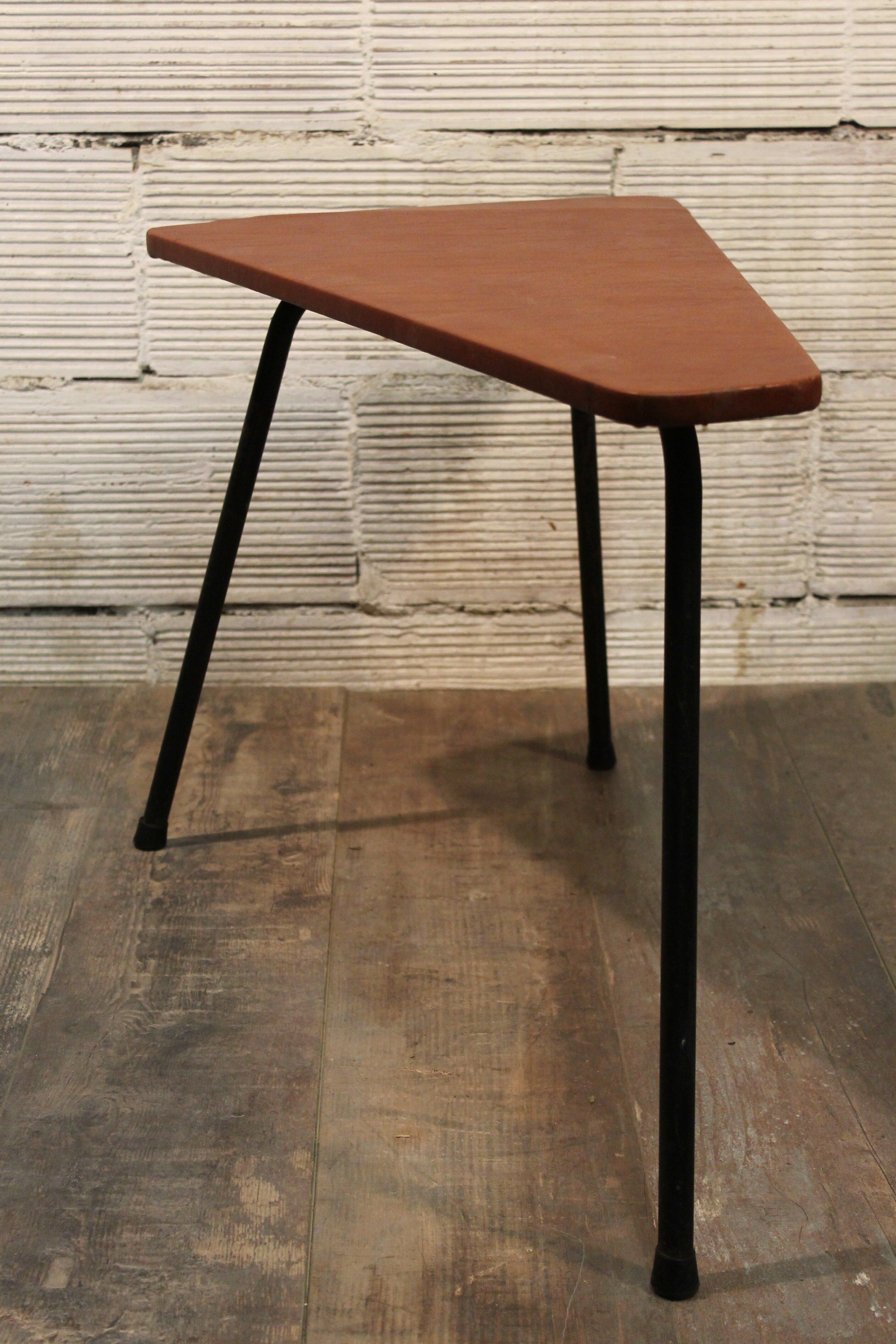 Table basse triangle des années 50
